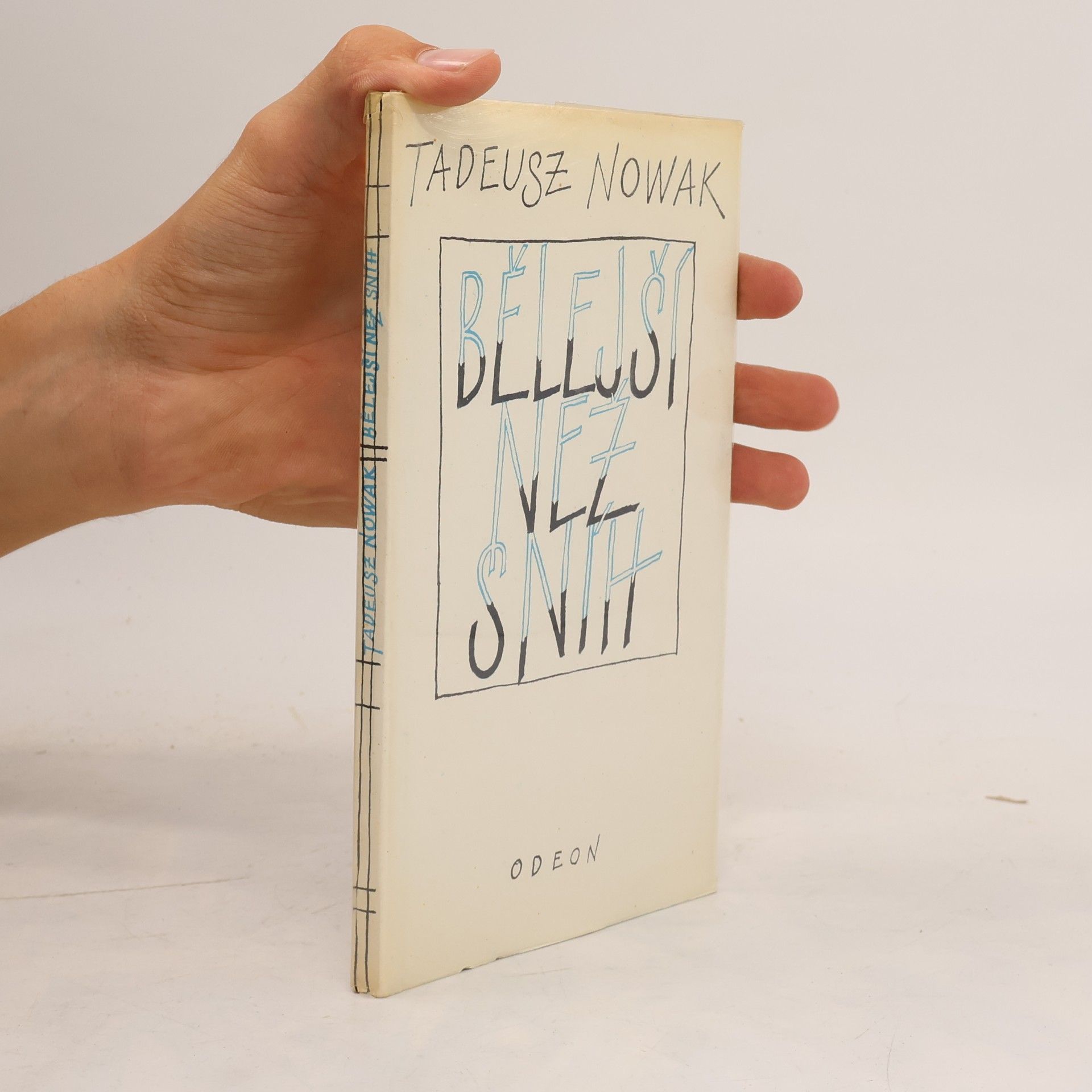 Tadeusz Nowak Bělejší než sníh