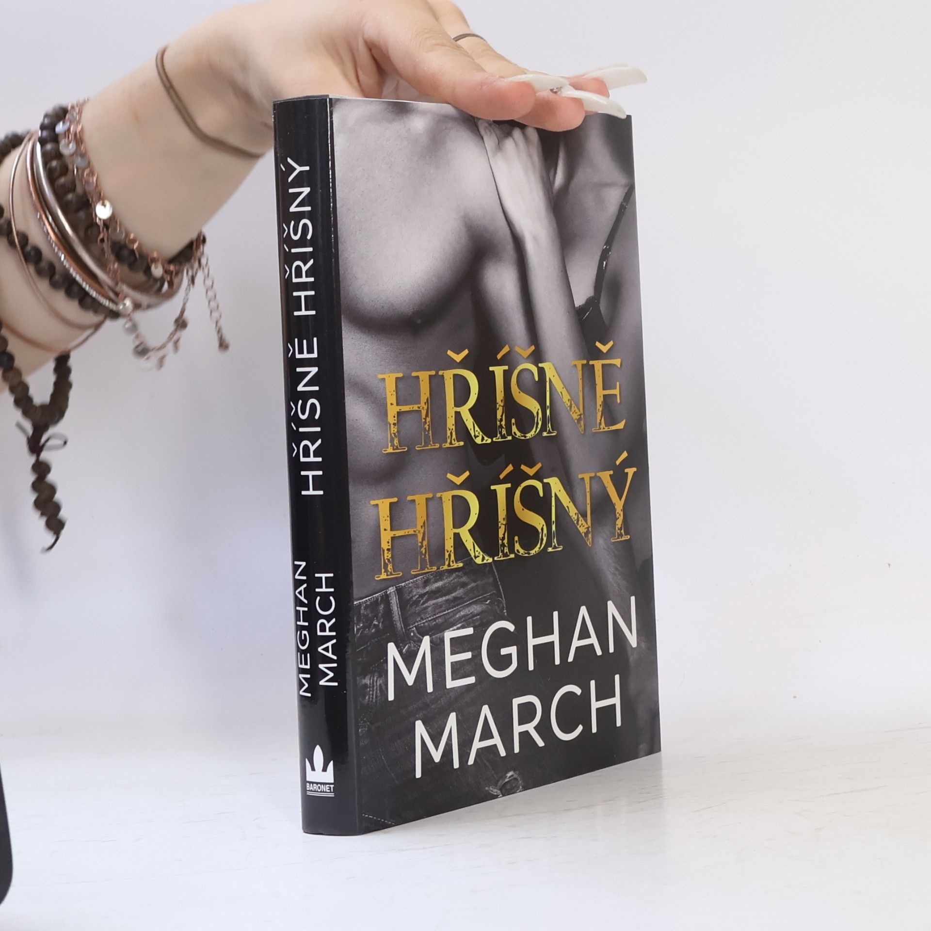 Meghan March Hříšně hříšný