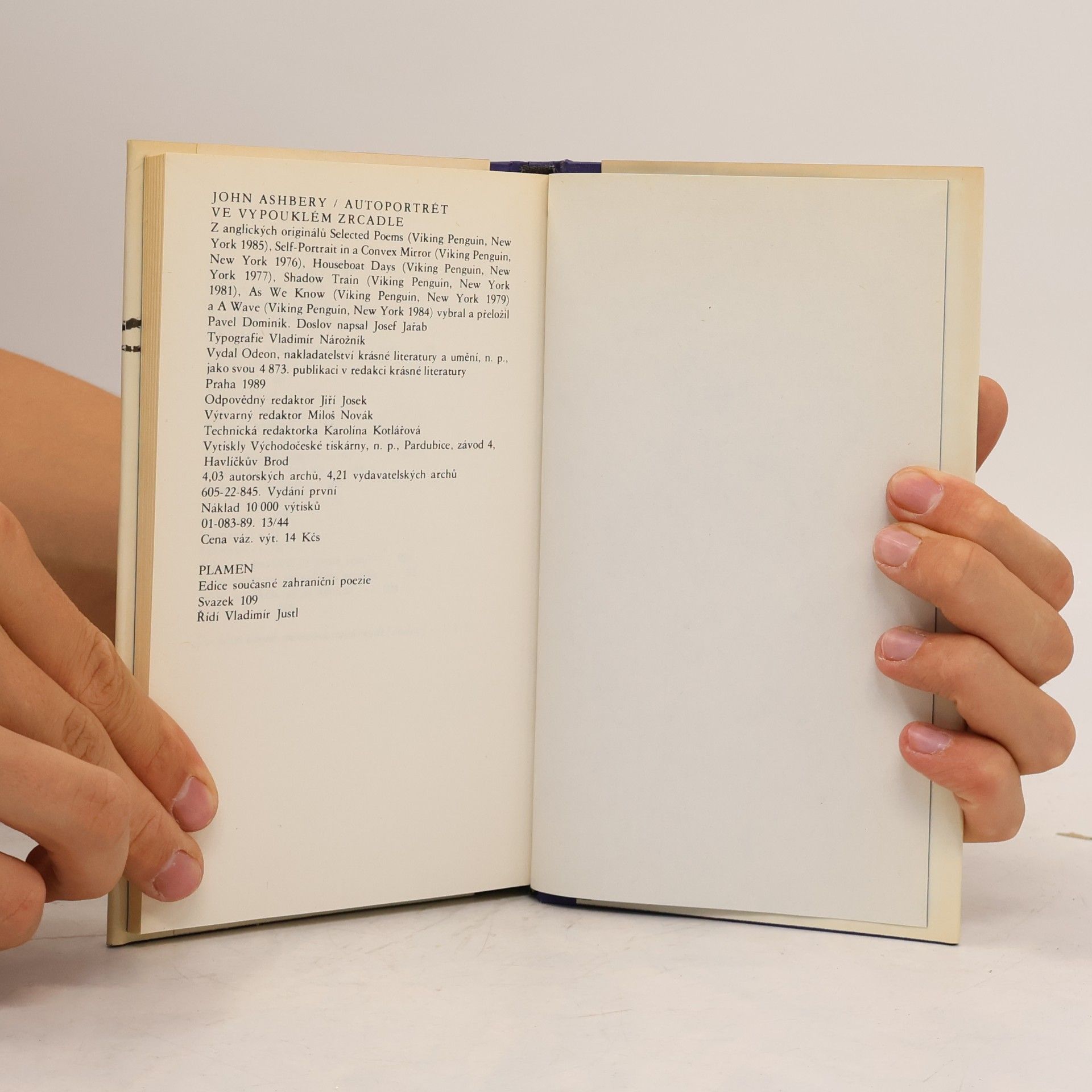 John Ashbery Autoportrét ve vypouklém zrcadle