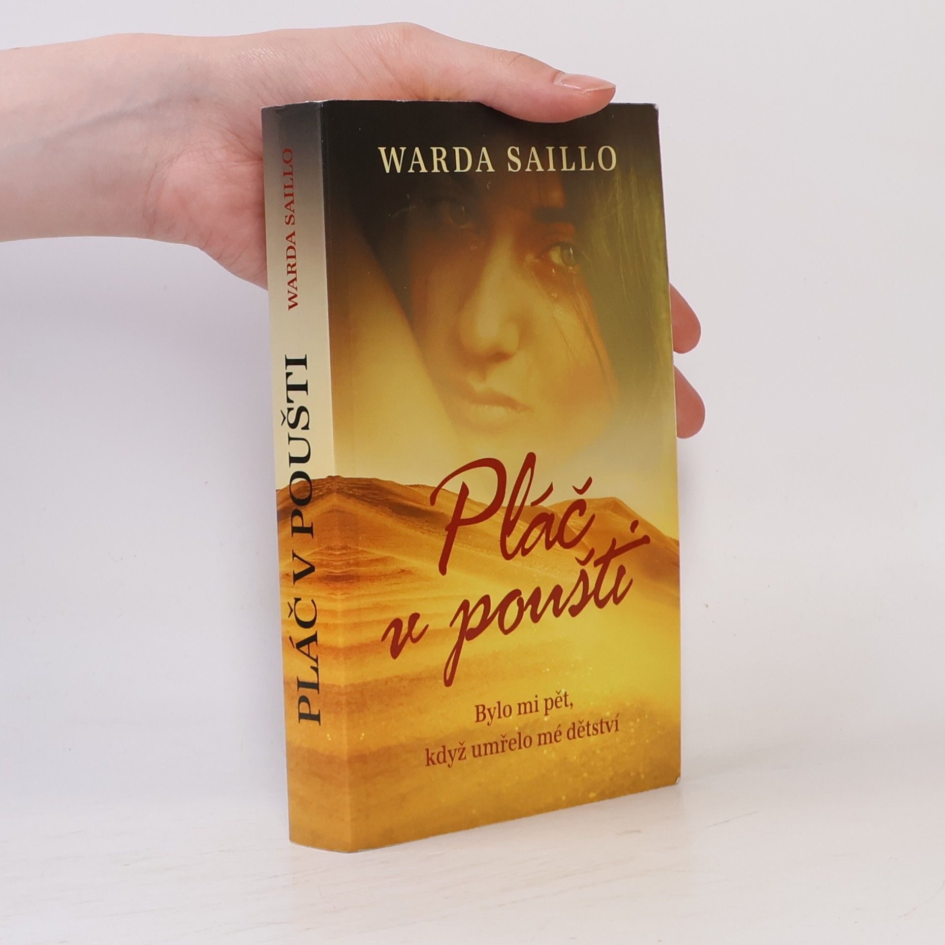 Ouarda Saillo Pláč v poušti