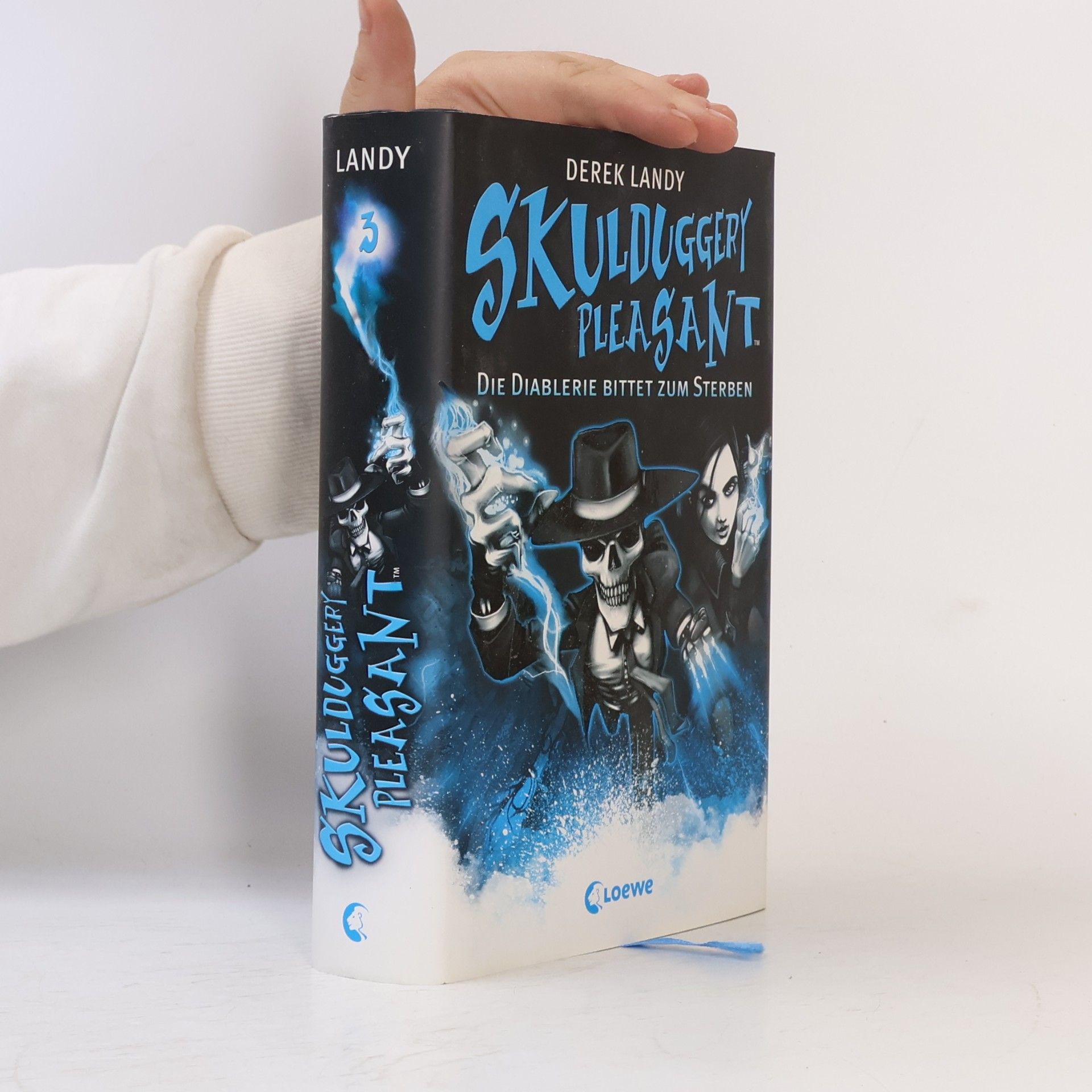 Derek Landy Skulduggery Pleasant 3