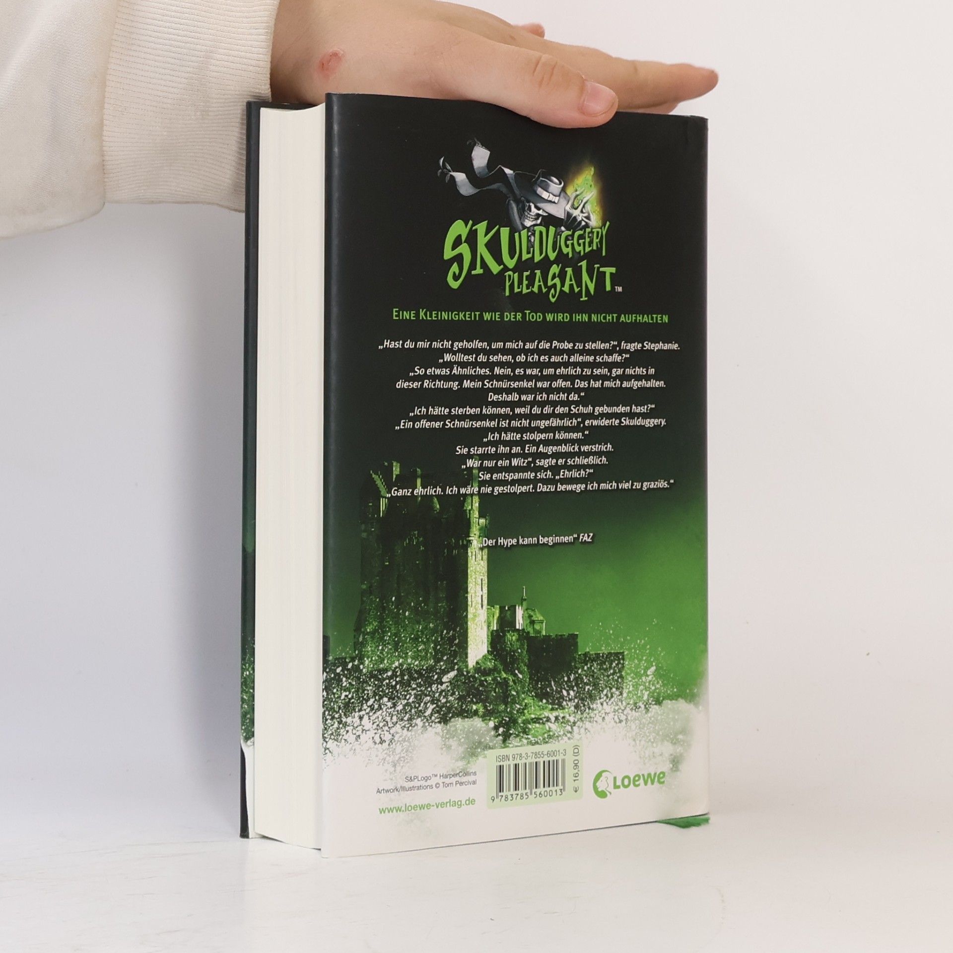 Derek Landy Skulduggery Pleasant 2