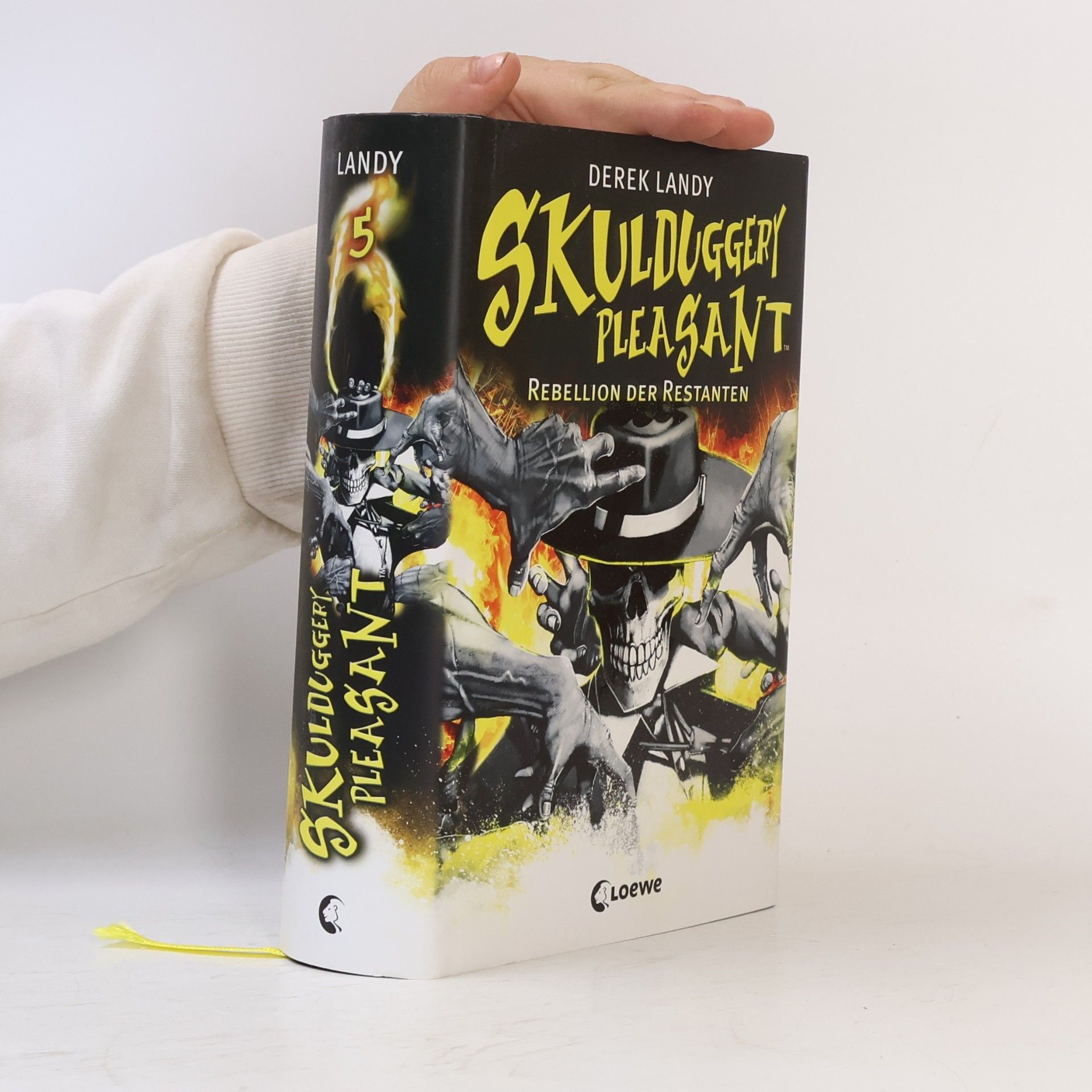 Derek Landy Skulduggery Pleasant 5