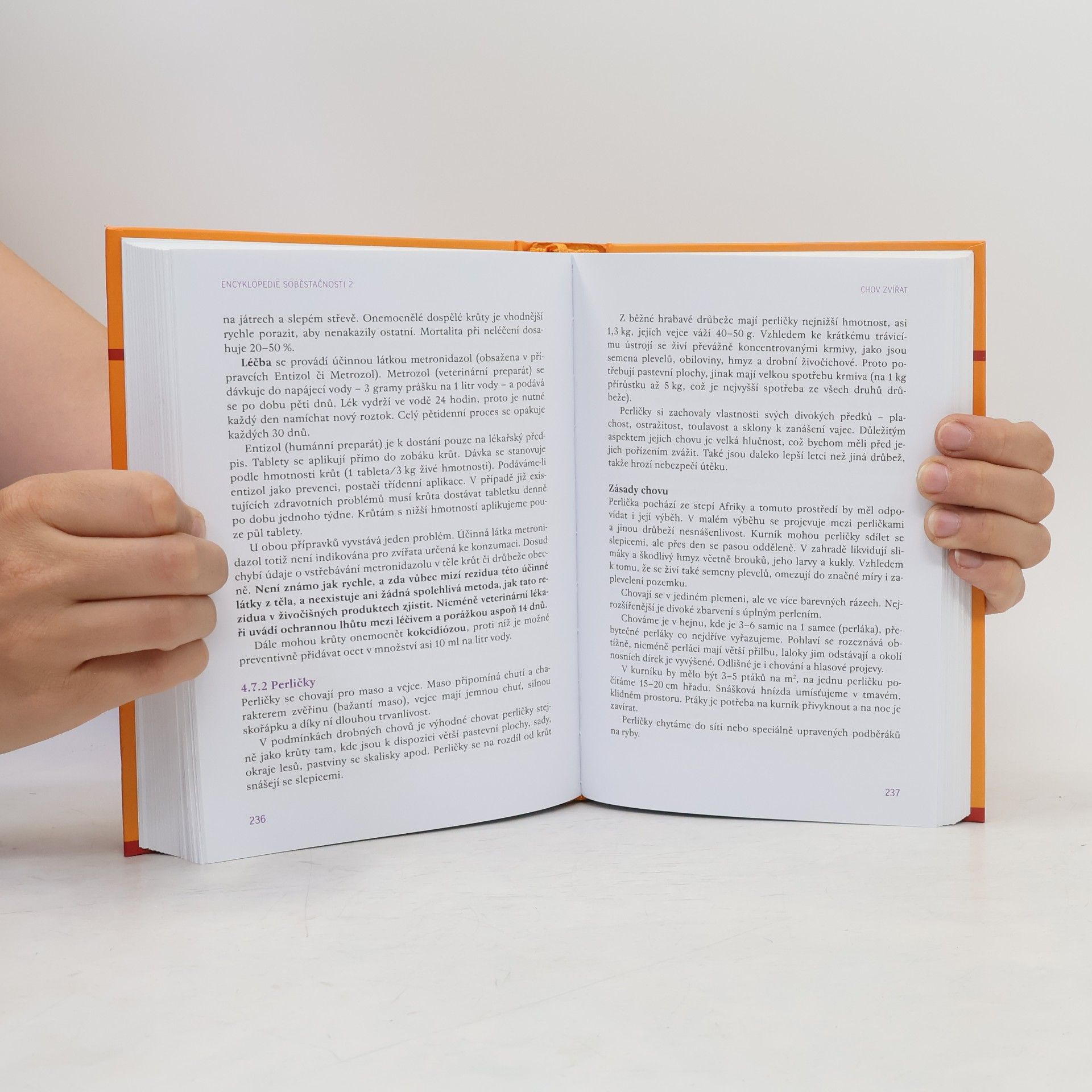 Eva Hauser Encyklopedie soběstačnosti pro 21. století : Farmář, pastevec, sběrač