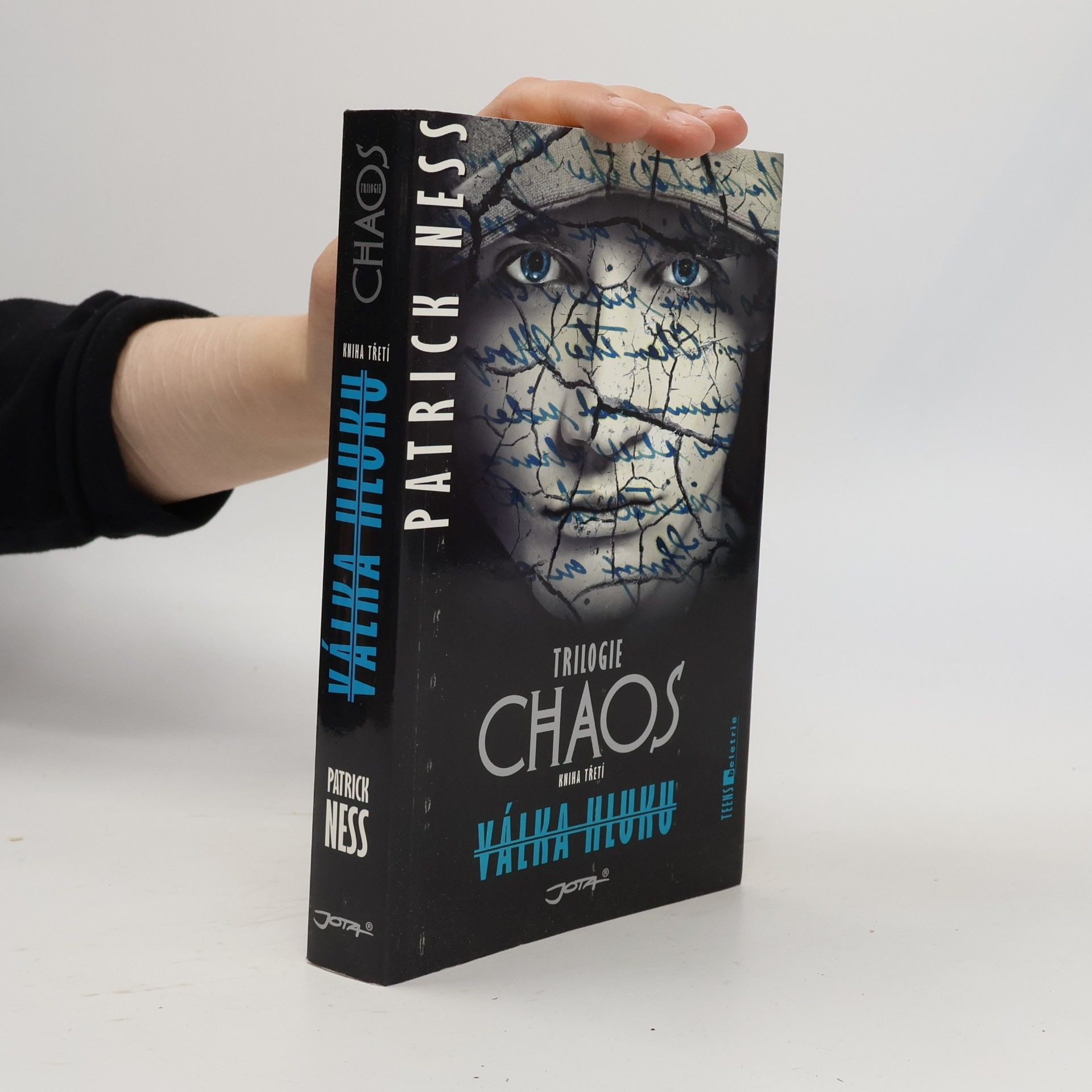 Patrick Ness Chaos : trilogie. Kniha třetí, Válka Hluku