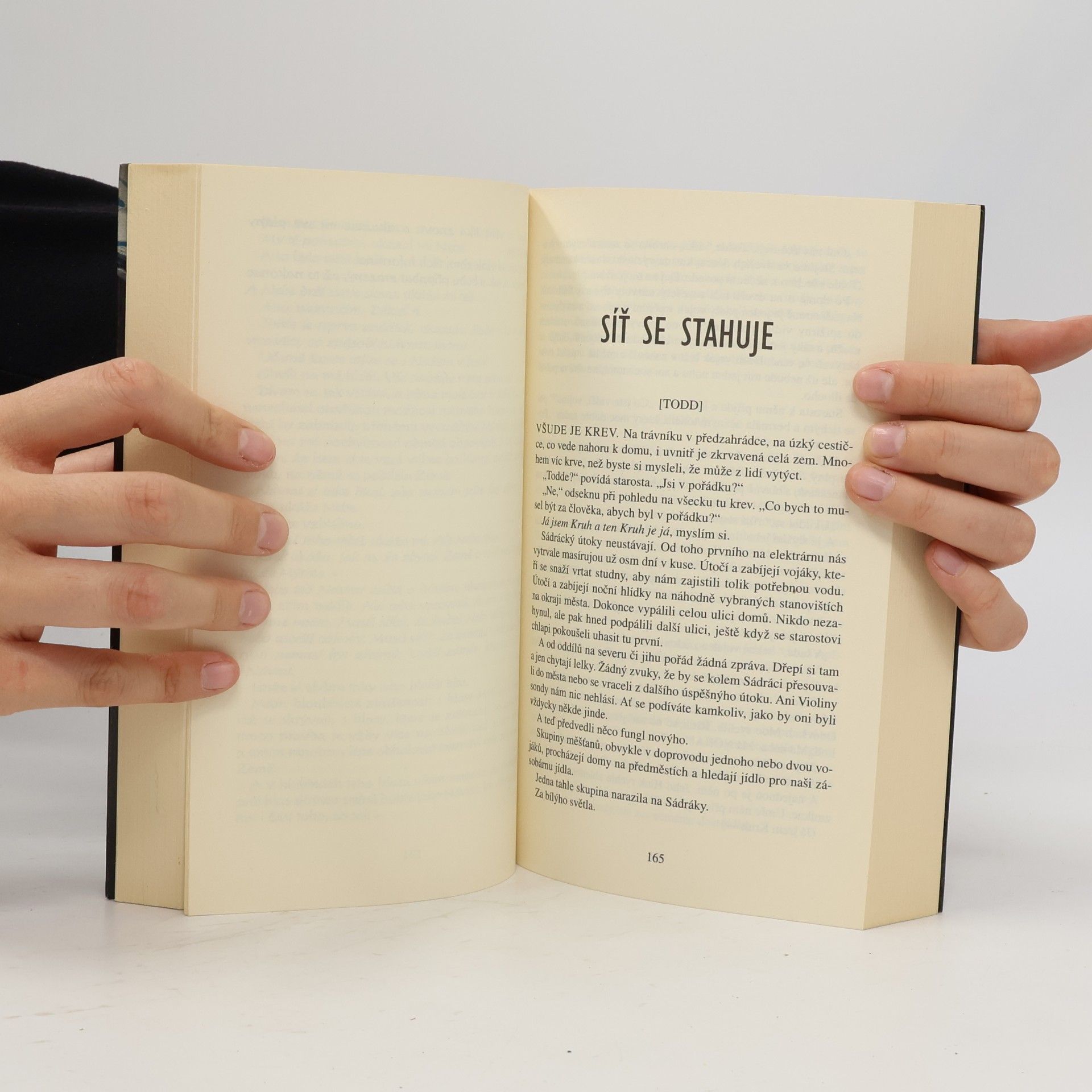 Patrick Ness Chaos : trilogie. Kniha třetí, Válka Hluku