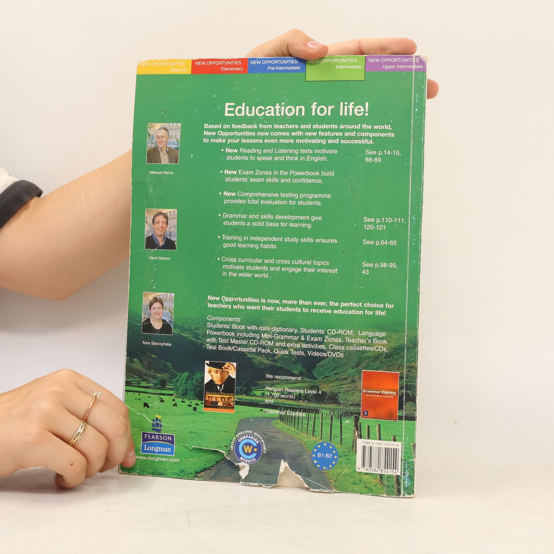 Kolektiv autorů New Opportunities. Intermediate. Student's Book with Mini-Dictionary