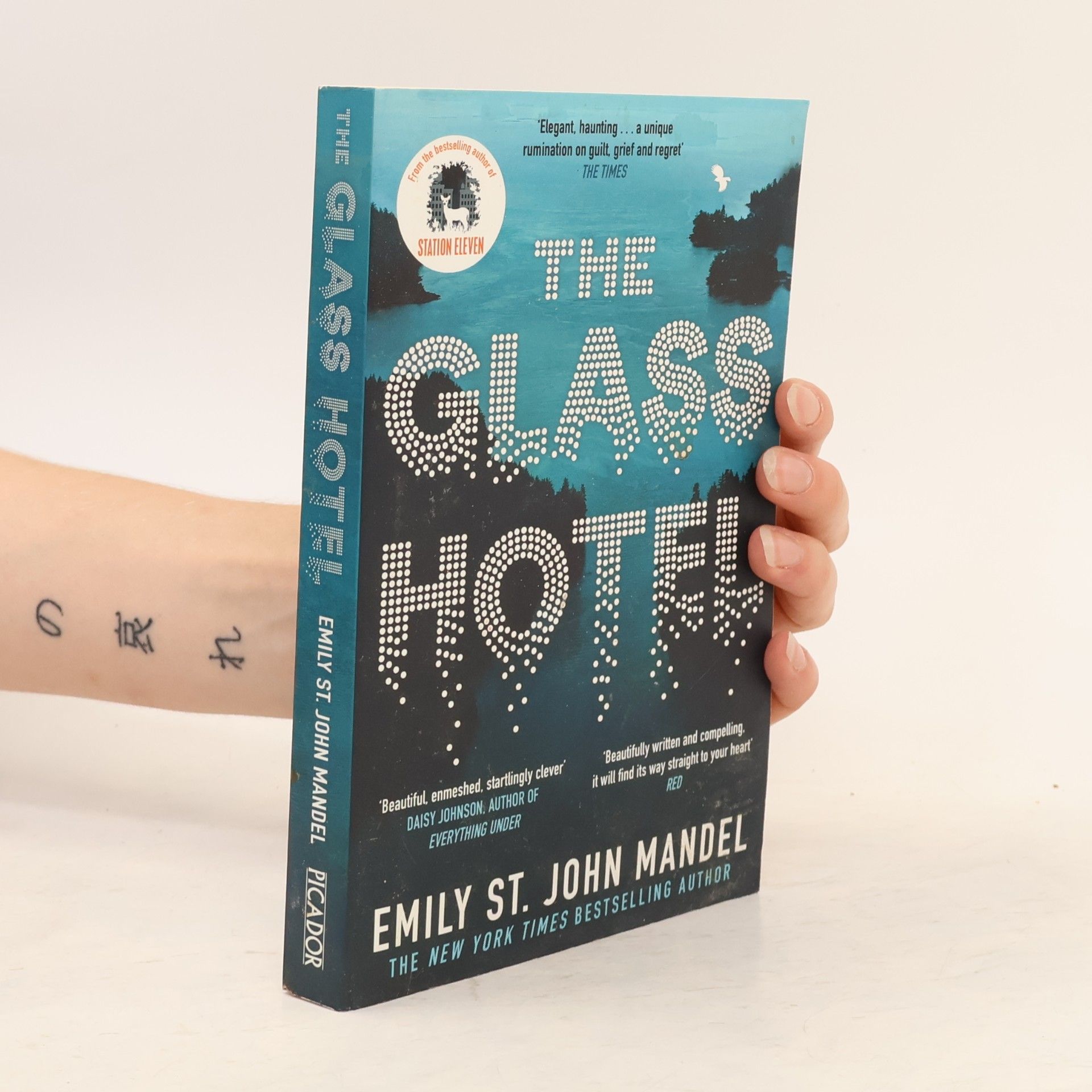 Emily St. John Mandel The Glass Hotel