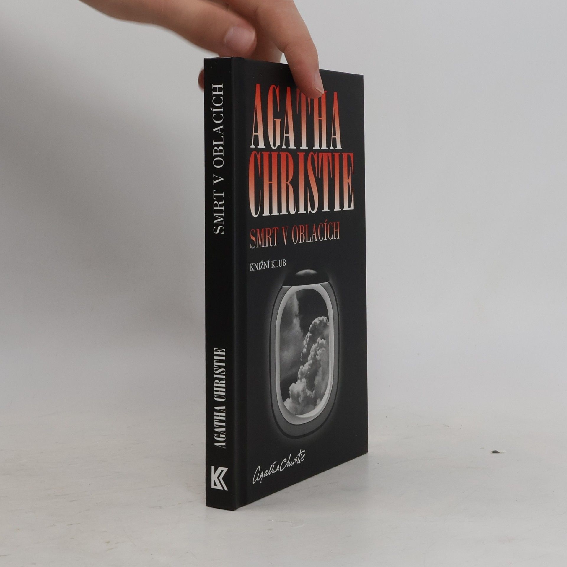 Agatha Christie Smrt v oblacích
