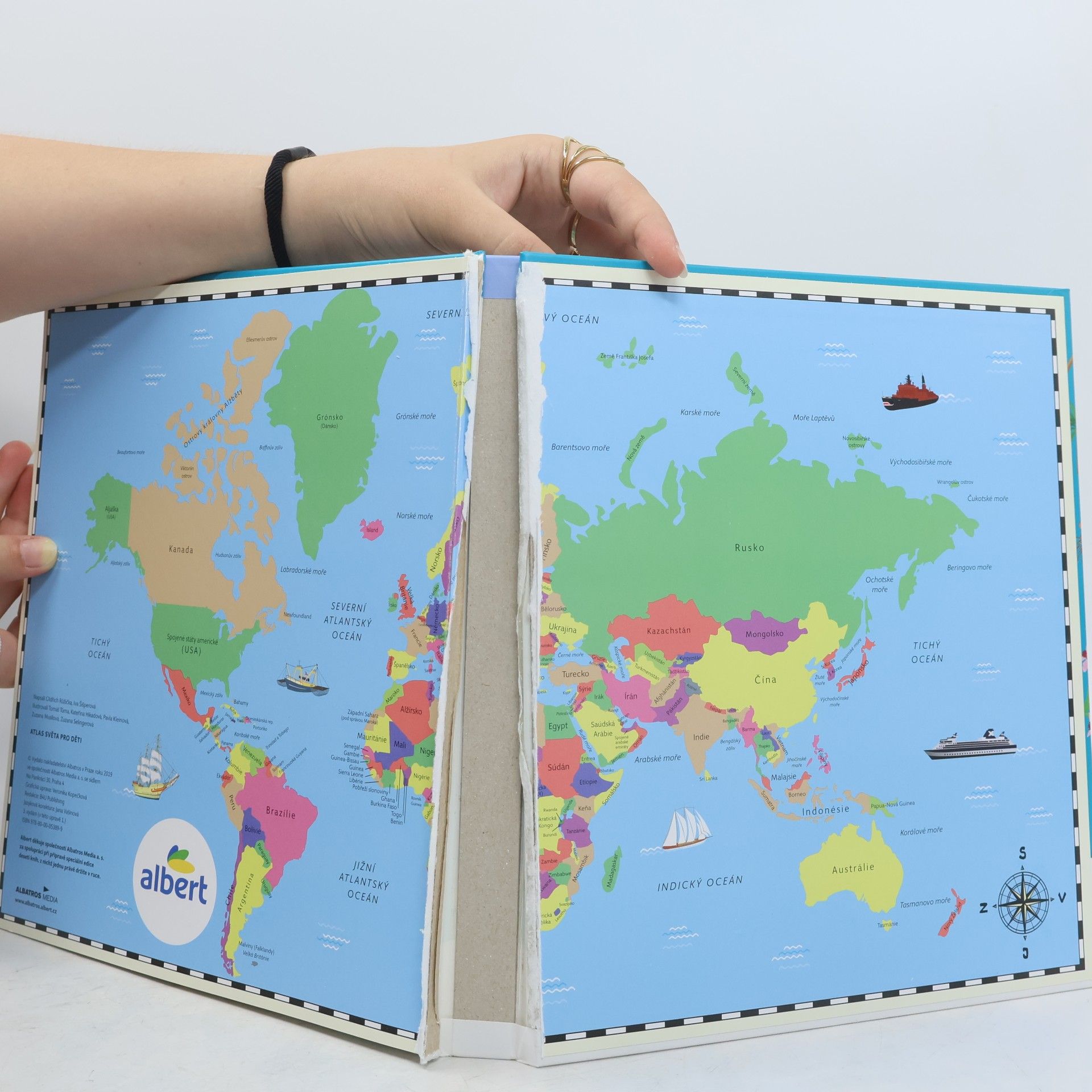 Iva Šišperová Atlas světa pro děti