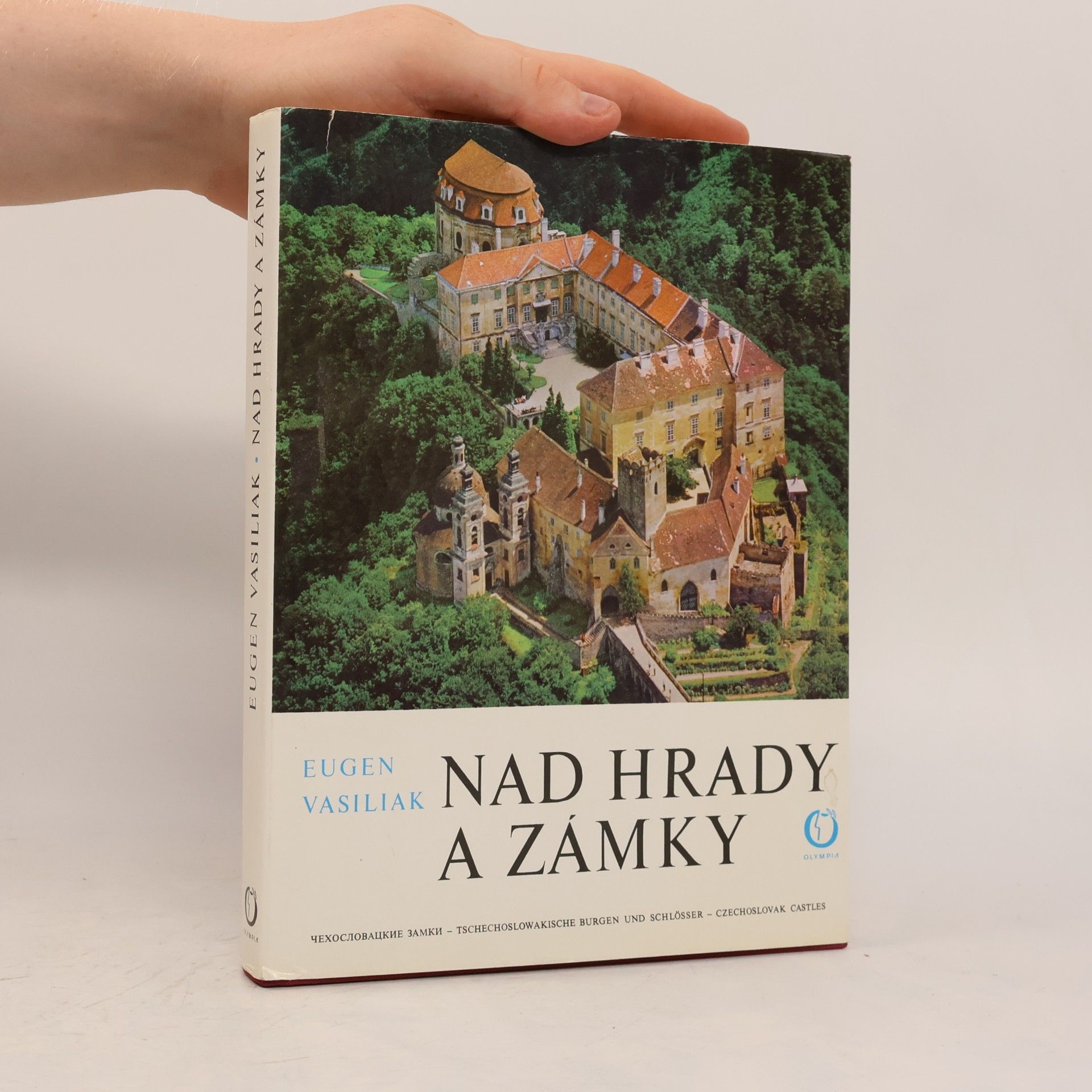 Eugen Vasiliak Nad hrady a zámky