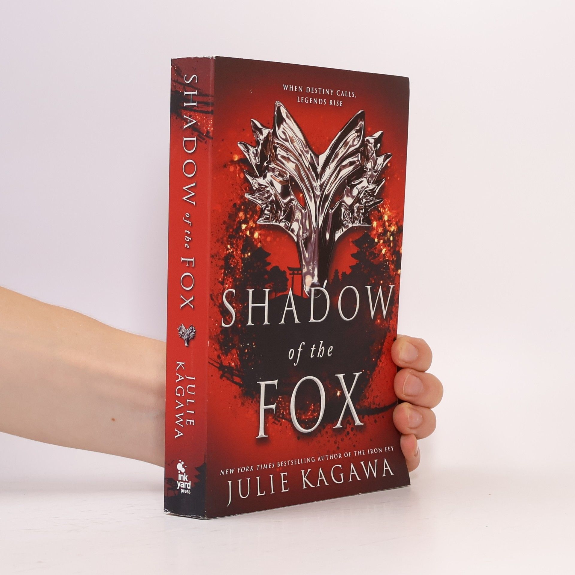 Julie Kagawa Shadow of the Fox