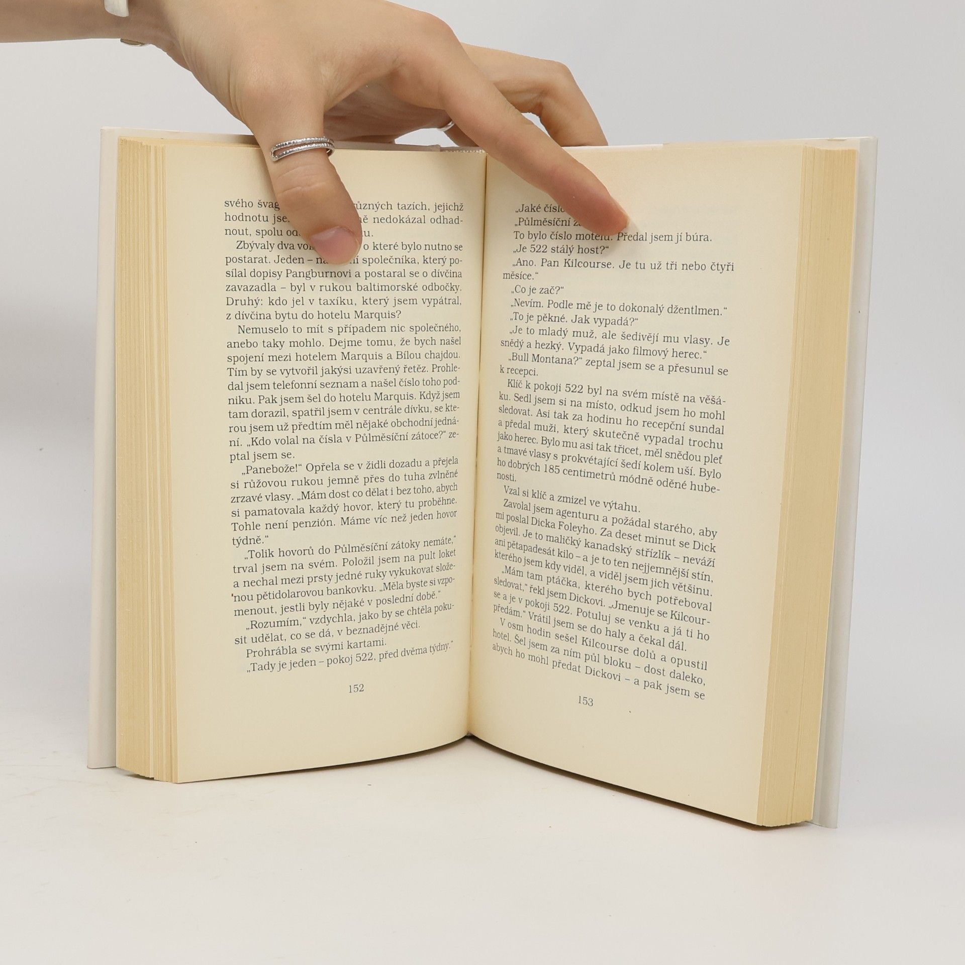 Dashiell Hammett Dívka se stříbrnýma očima