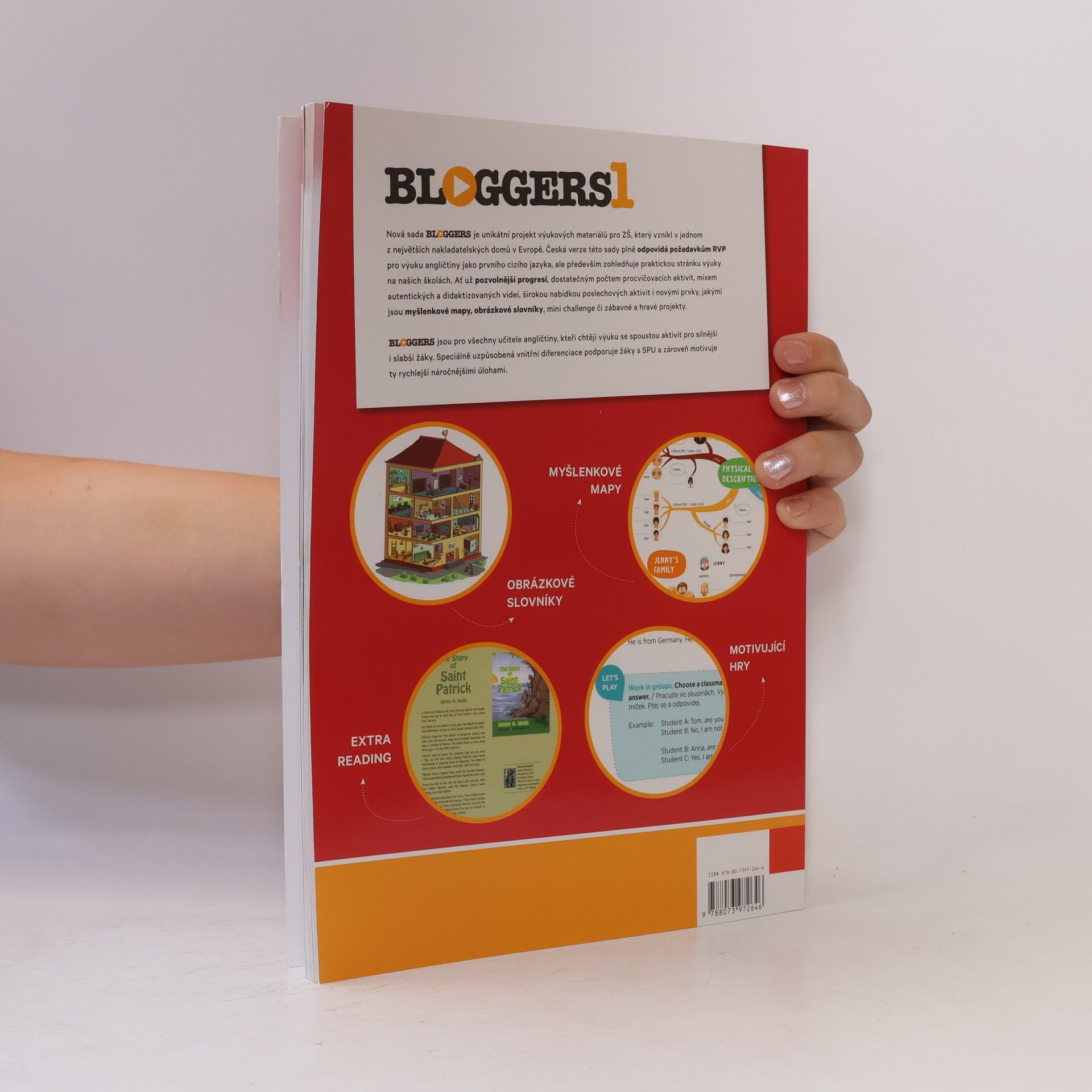 Kolektiv autorů Bloggers 1. Connected with the World of English