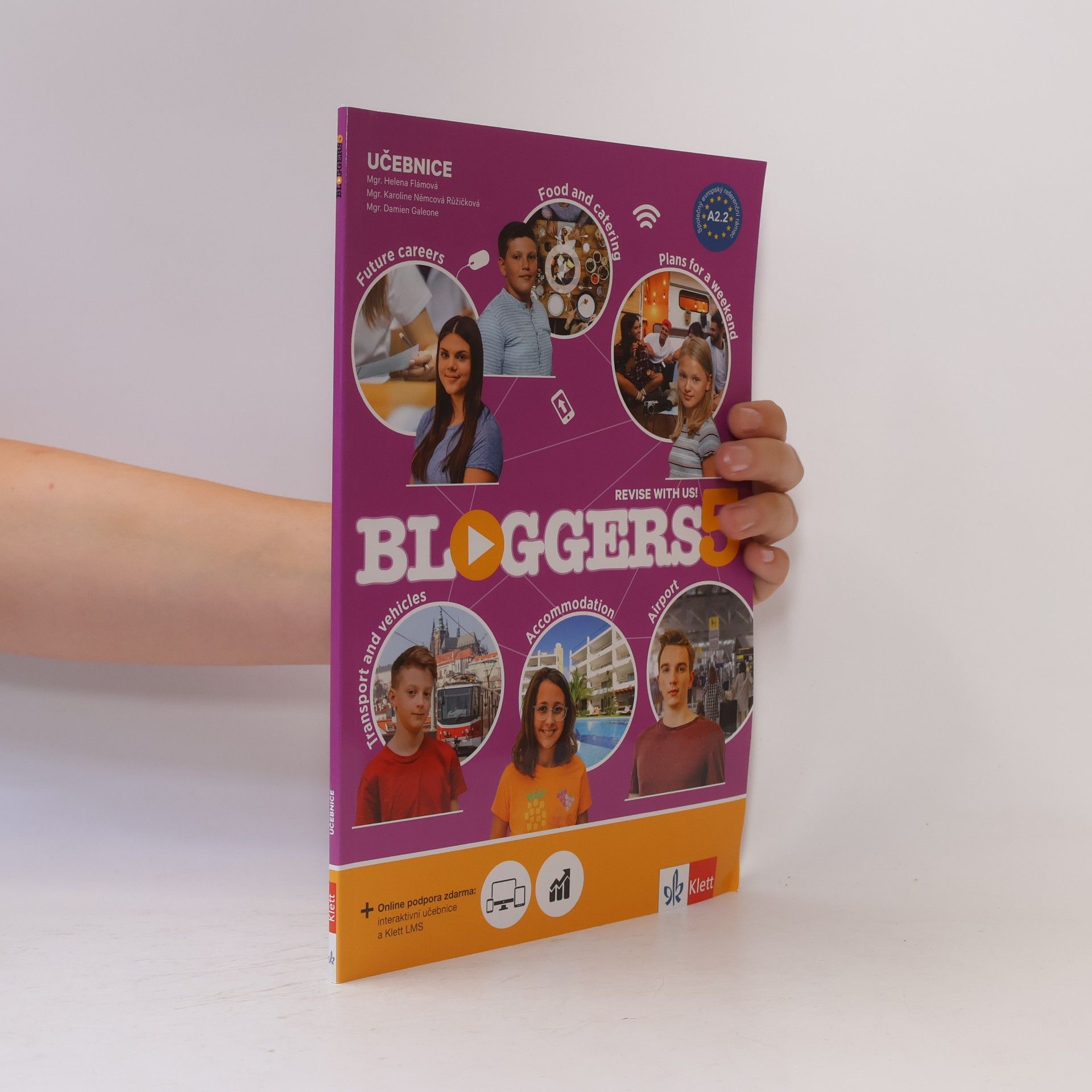 Helena Flámová Bloggers 5 : revise with us!