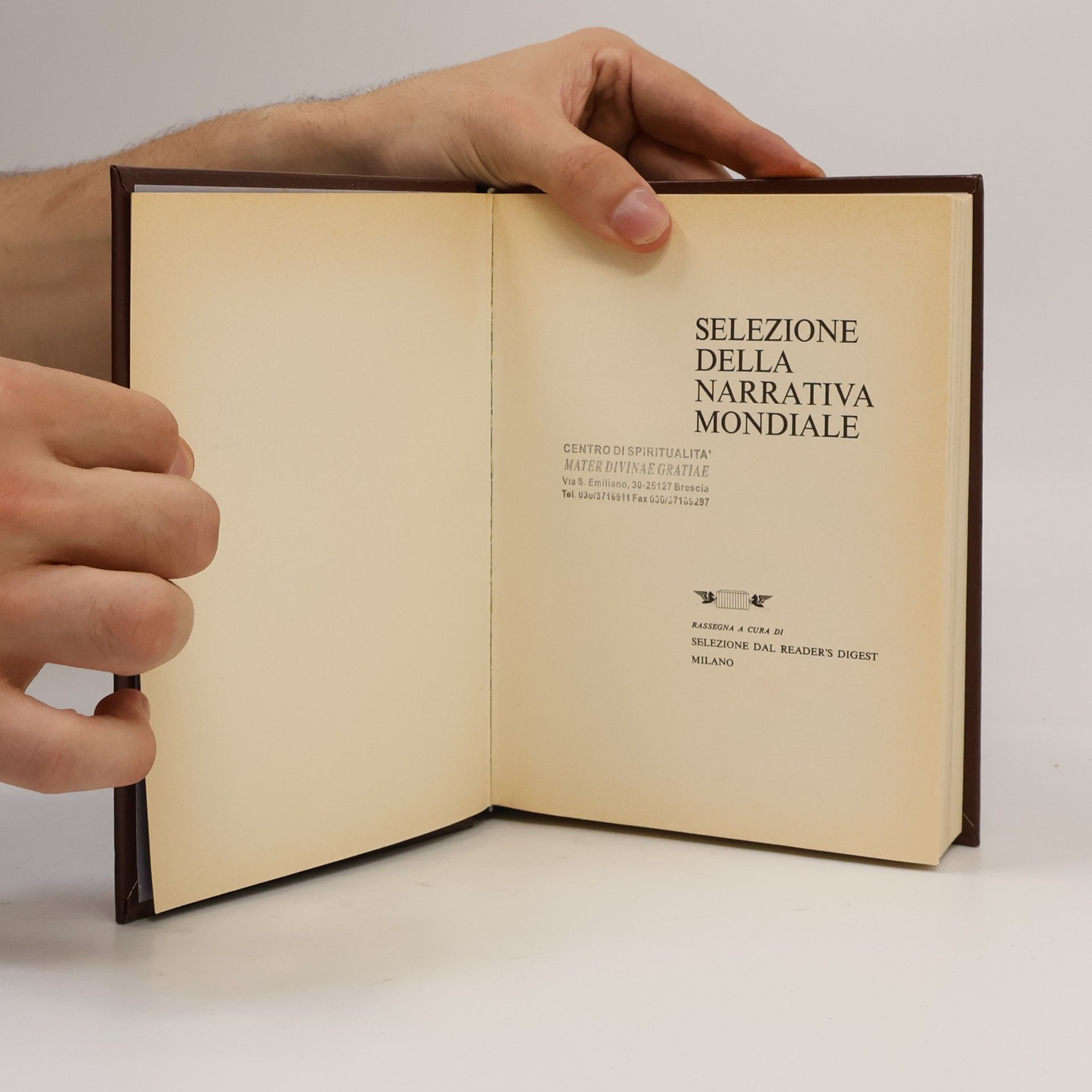 Mary Higgins Clark Selezione della Narrativa Mondiale. Uccelli di Rovo. I bianchi leoni di Timbavati . Uno sconosciuto nell'ombra. A Ovest con Annabelle