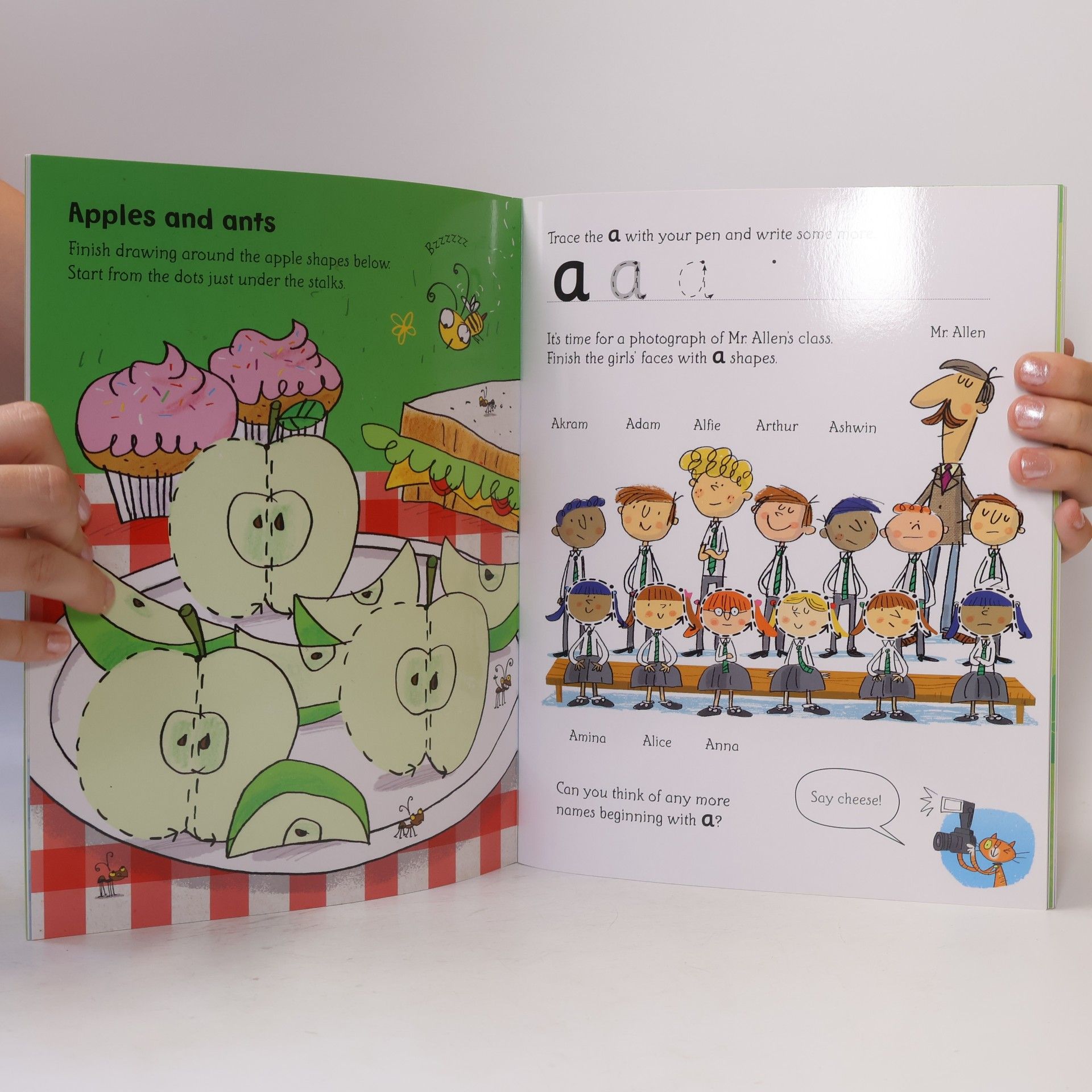 Mairi Mackinnon Wipe-Clean Phonics Book 1