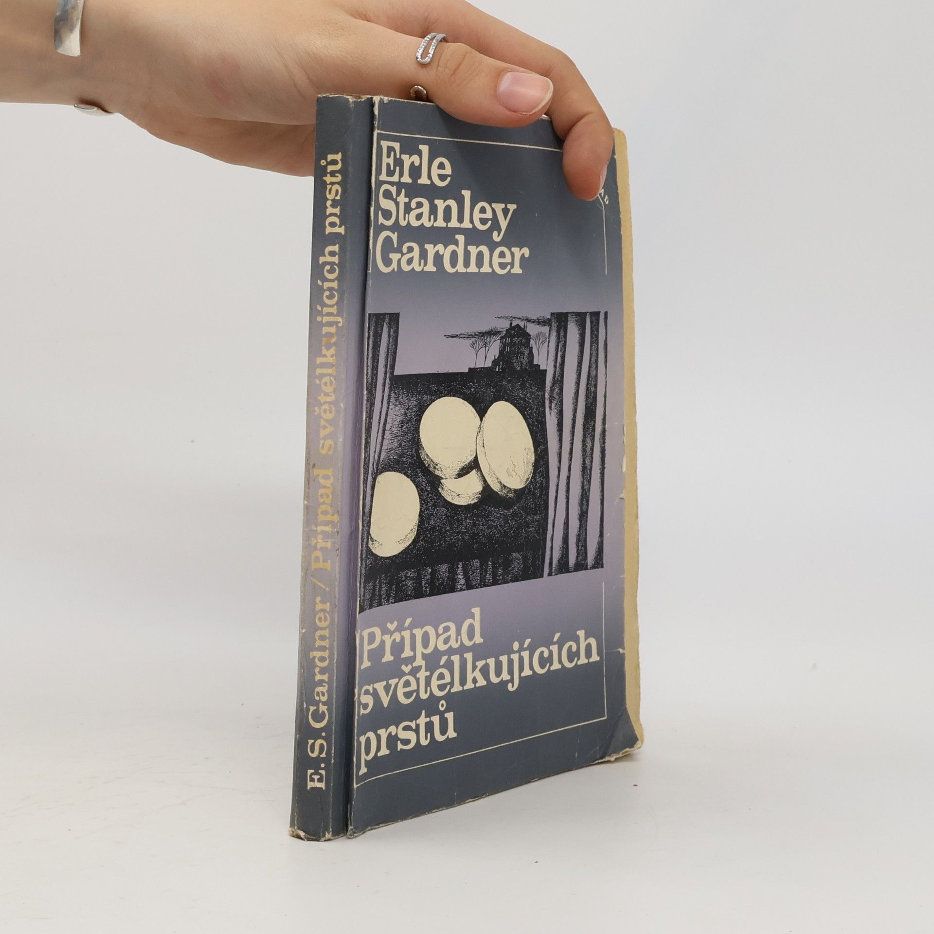 Erle Stanley Gardner Případ světélkujících prstů