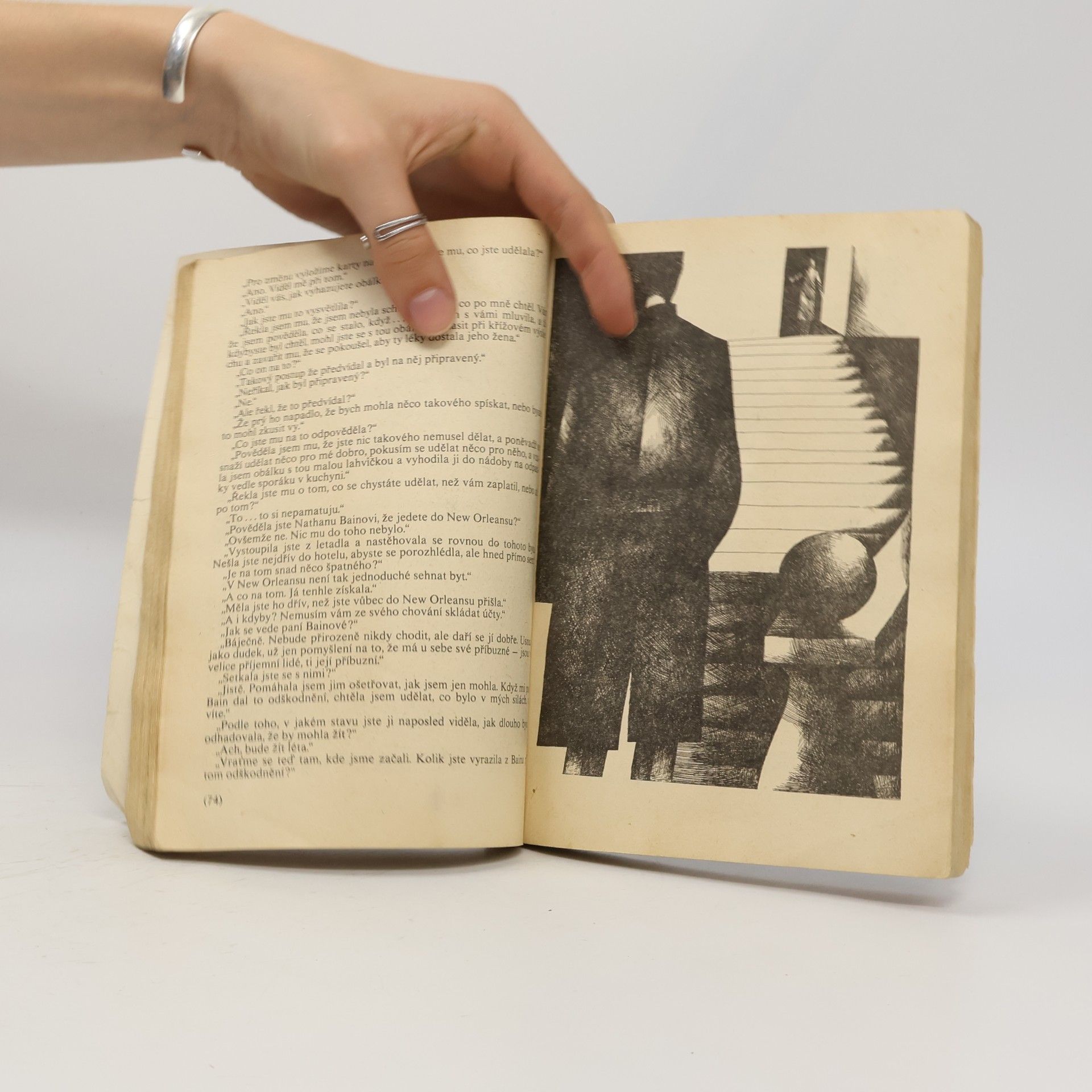 Erle Stanley Gardner Případ světélkujících prstů