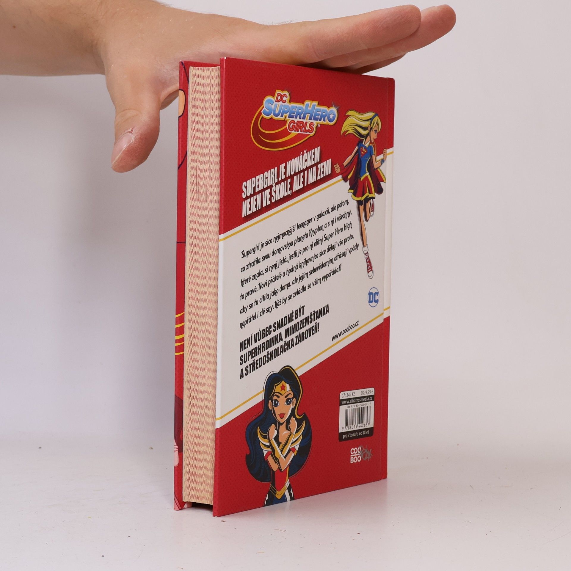 Lisa Yee Supergirl na Super Hero High