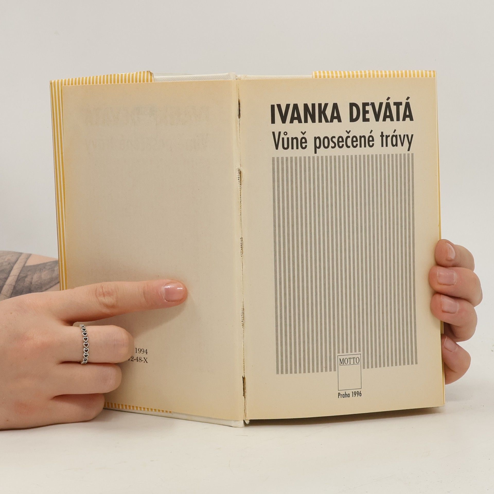 Ivanka Devátá Vůně posečené trávy