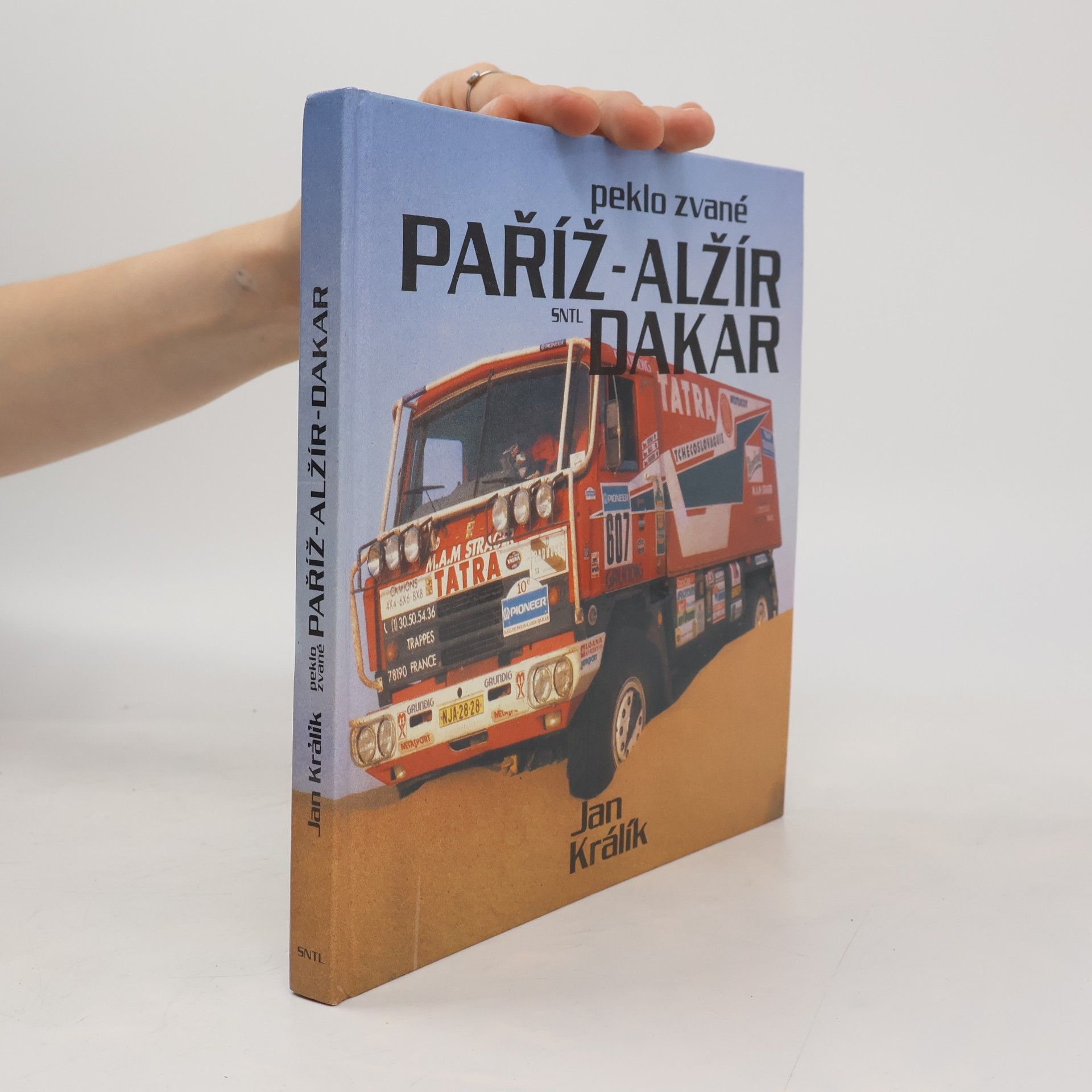 Peklo zvané Paříž-Alžír-Dakar