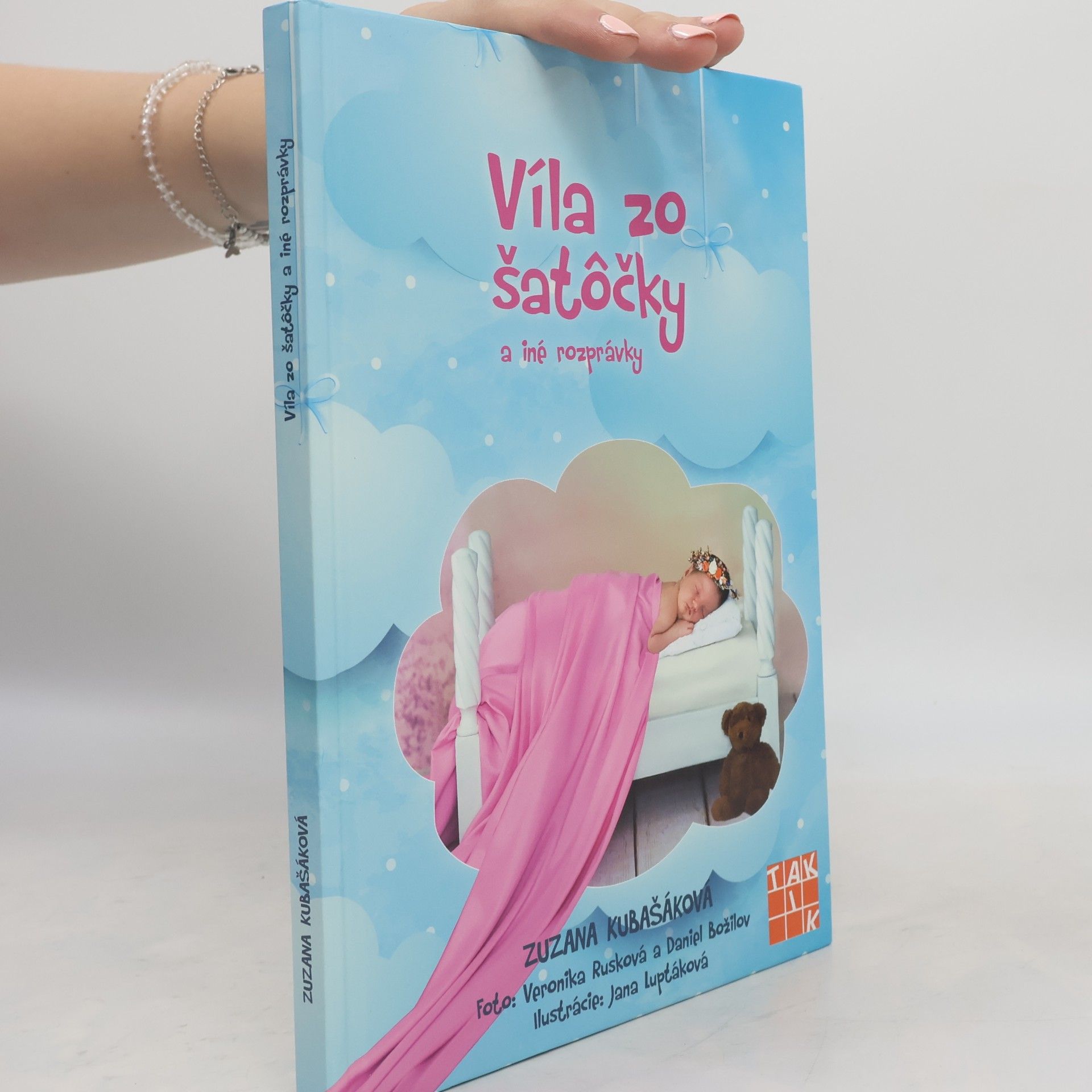 AA.VV. Víla zo šatočky