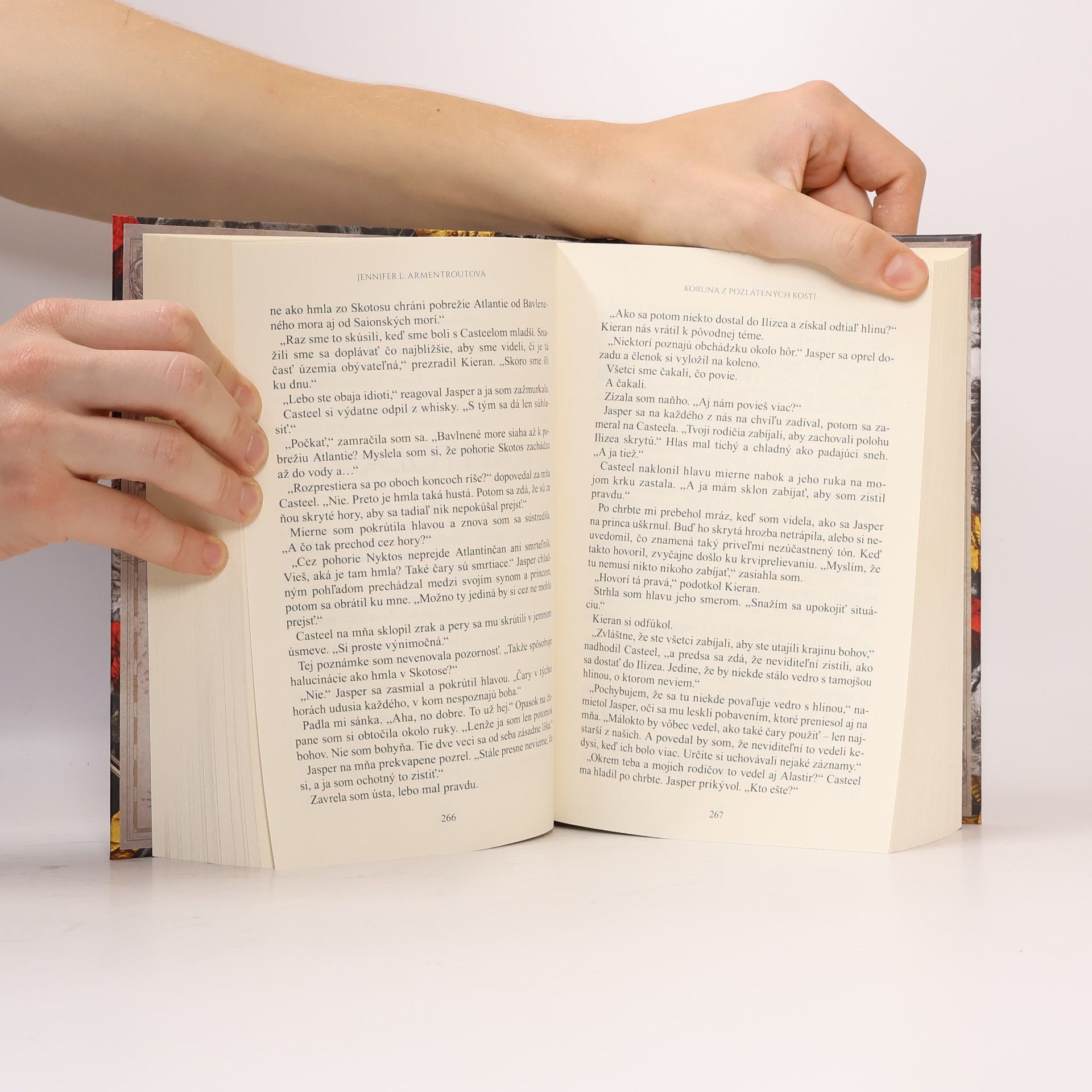 Jennifer Armentrout Koruna z pozlátených kostí