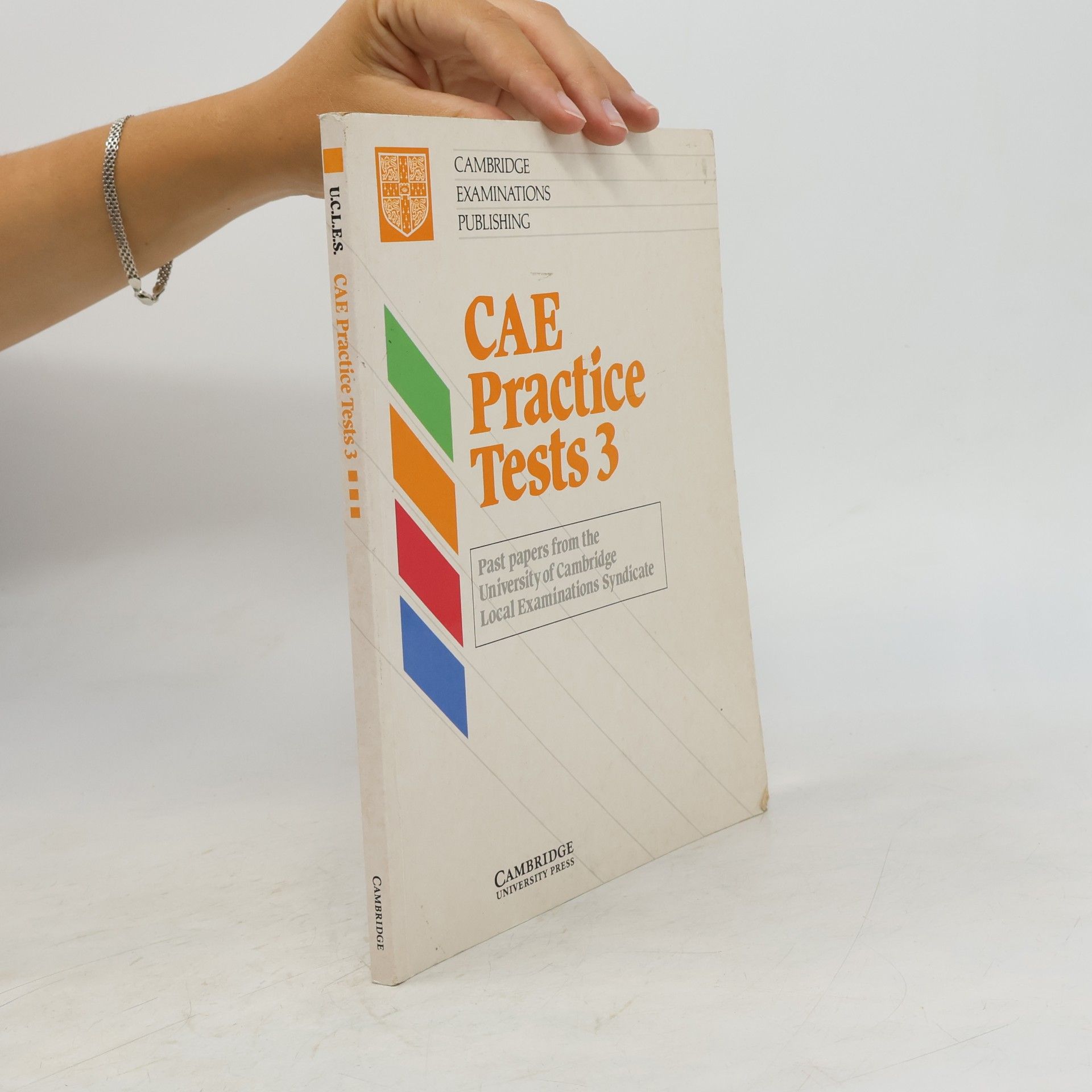 Autores varios CAE. Practice tests 3