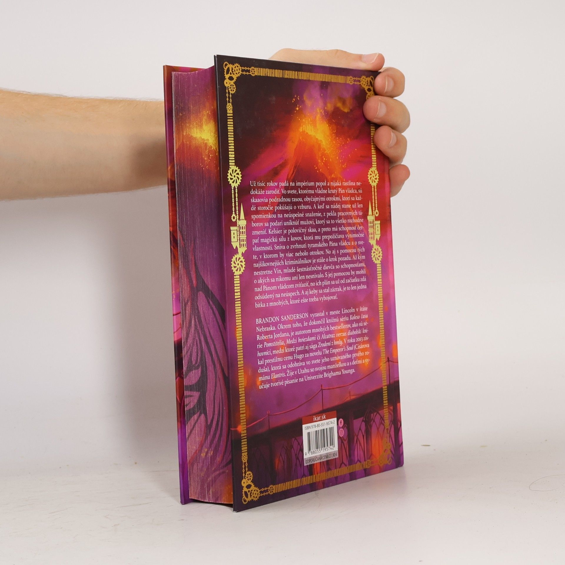 Brandon Sanderson Mistborn: Zrodení z hmly