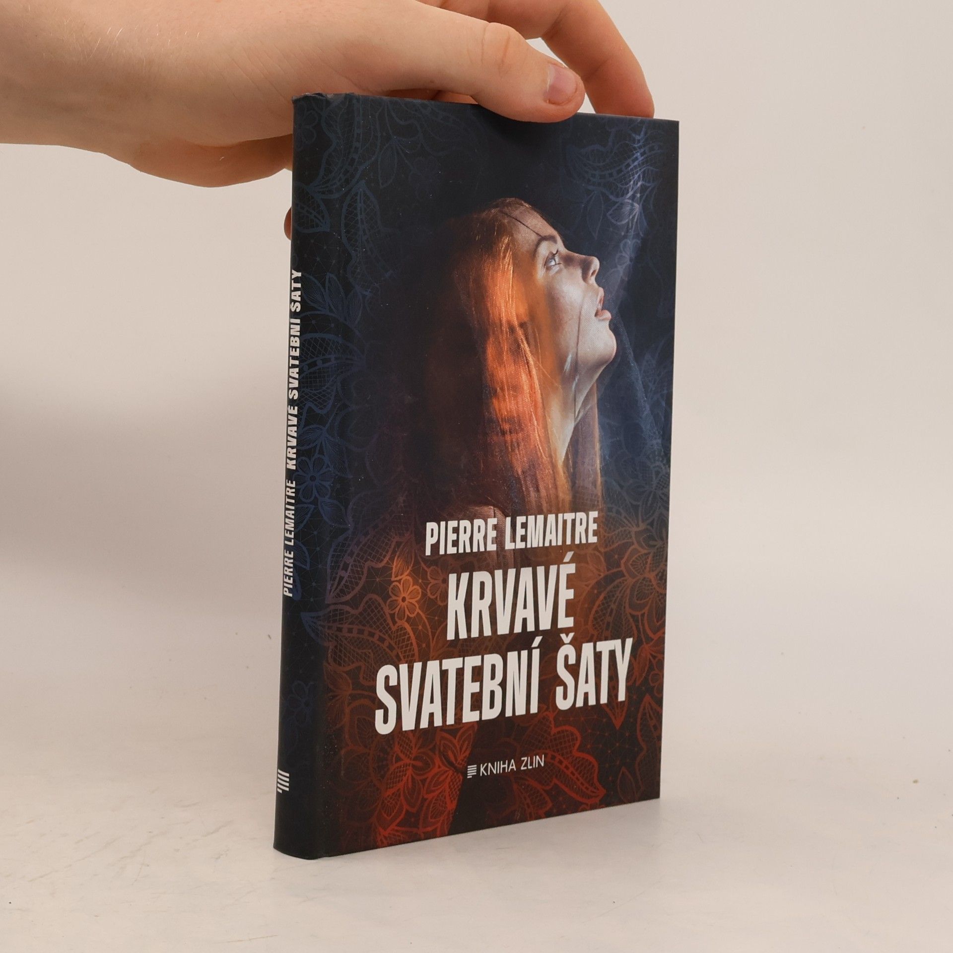 Pierre Lemaitre Krvavé svatební šaty