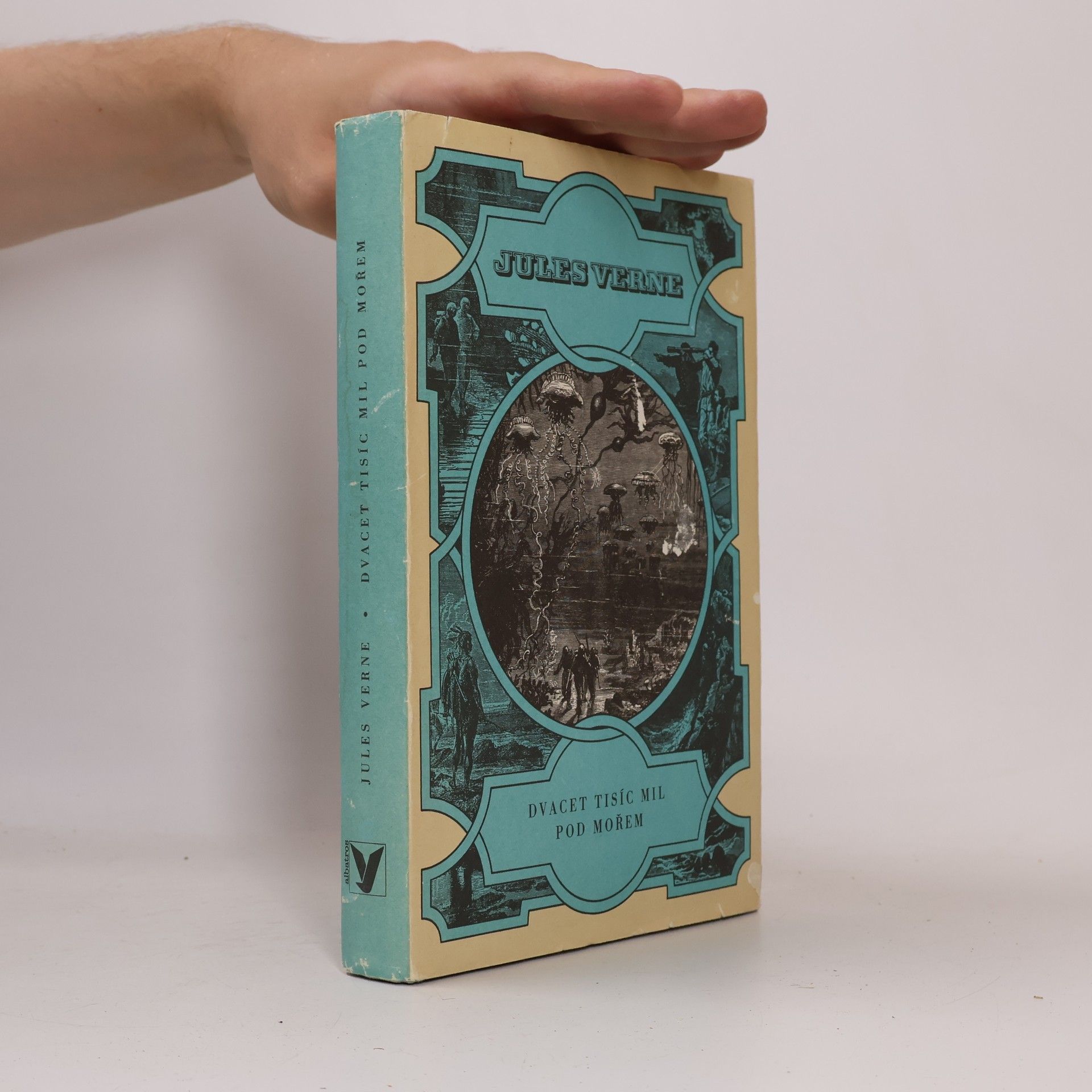 Jules Verne Dvacet tisíc mil pod mořem