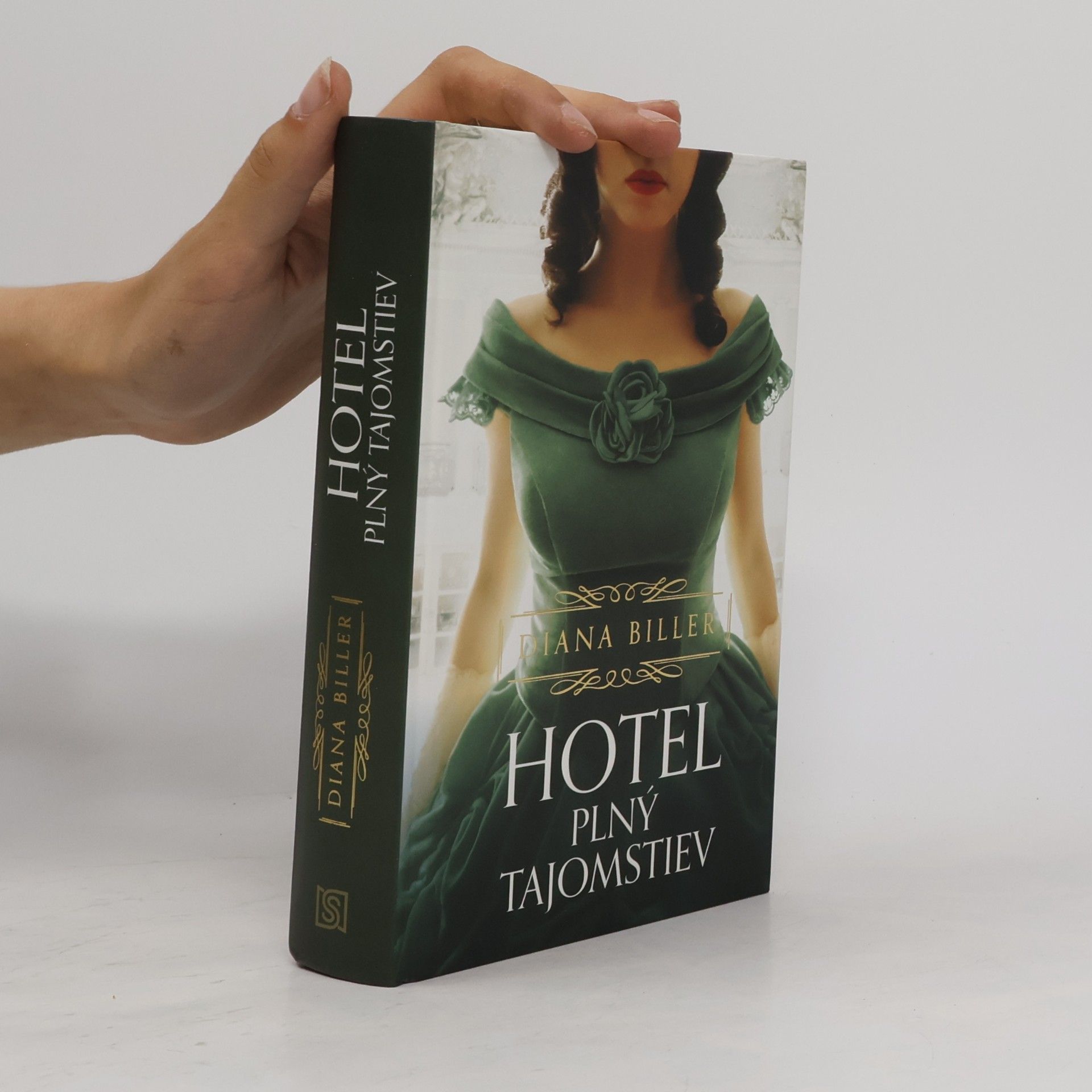 Diana Biller Hotel plný tajomstiev