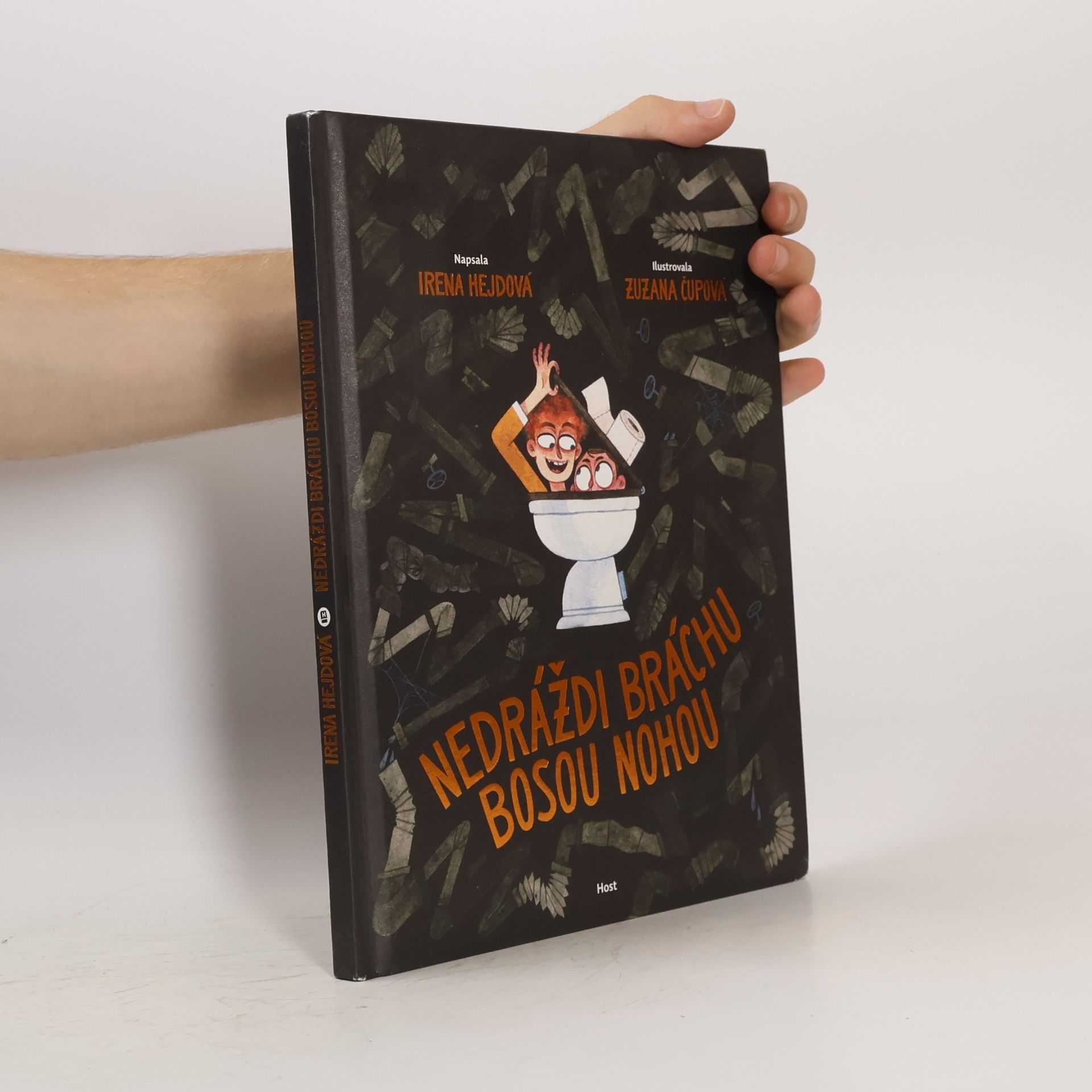 Zuzana Čupová Nedráždi bráchu bosou nohou
