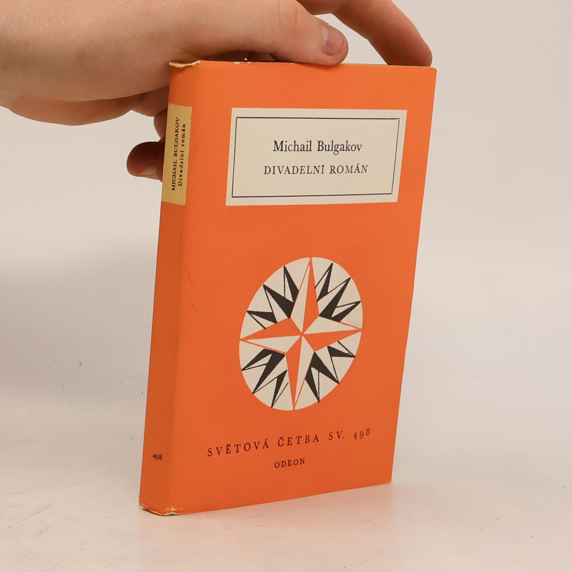 Mikhail Afanasyevich Bulgakov Divadelní román