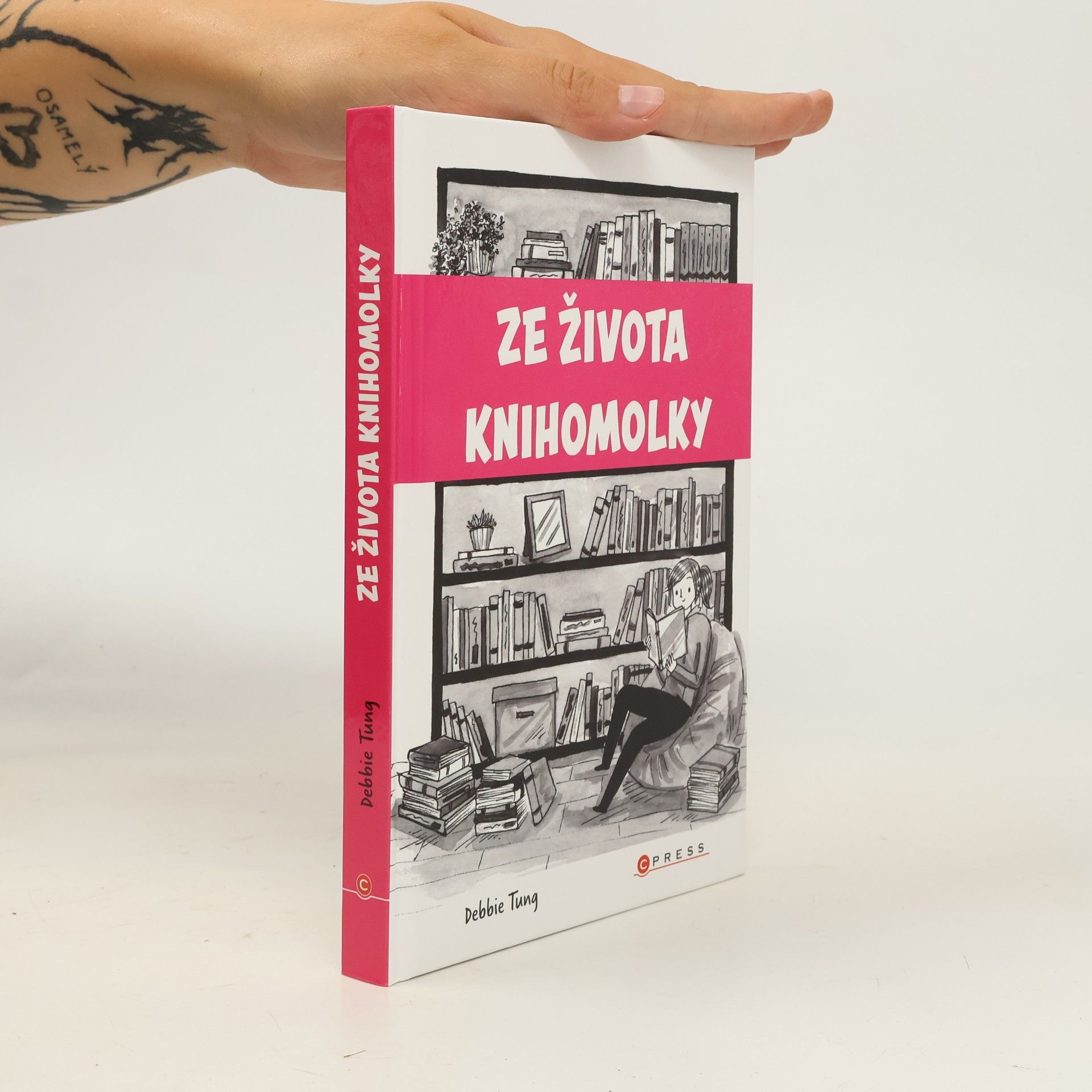 Debbie Tung Ze života knihomolky