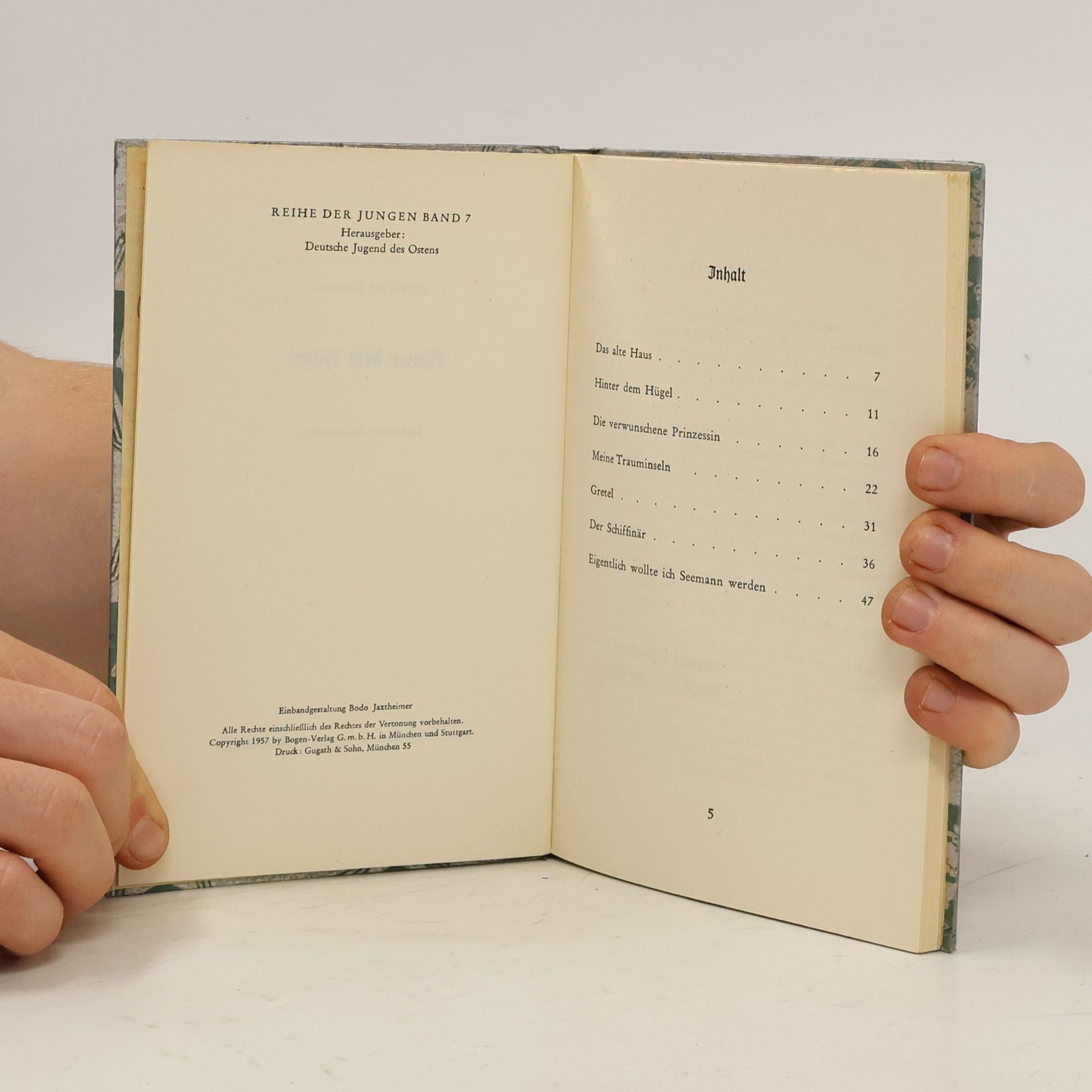 Erhard J. Knobloch Hinter dem Hügel