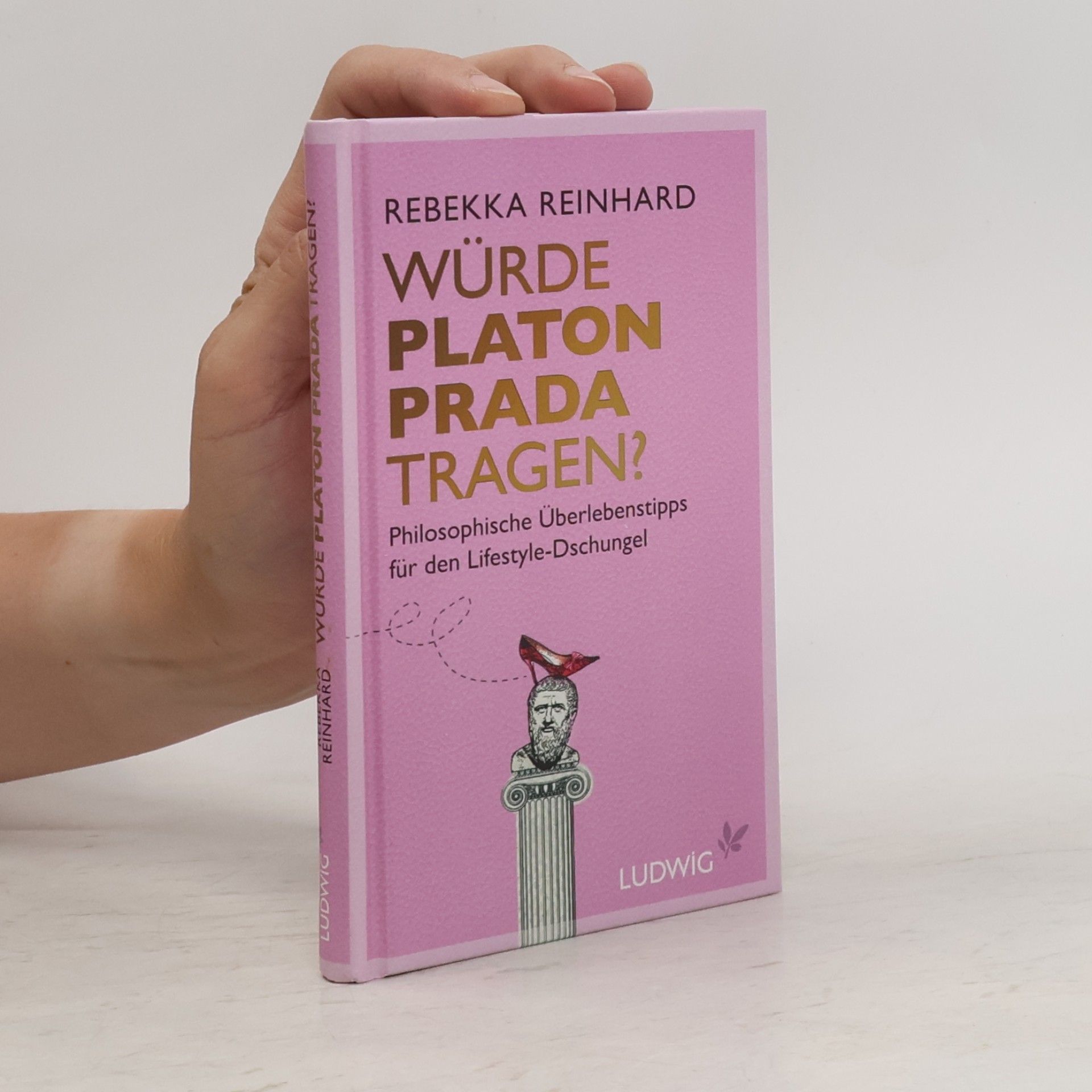 Rebekka Reinhard Würde Platon Prada tragen?
