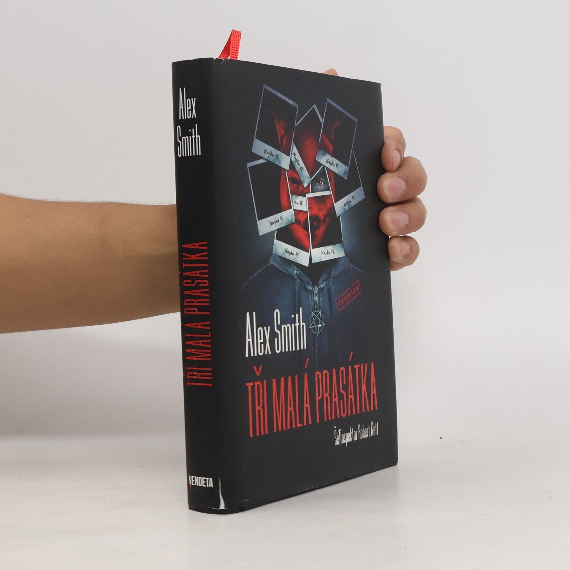 Alexander Gordon Smith Tři malá prasátka