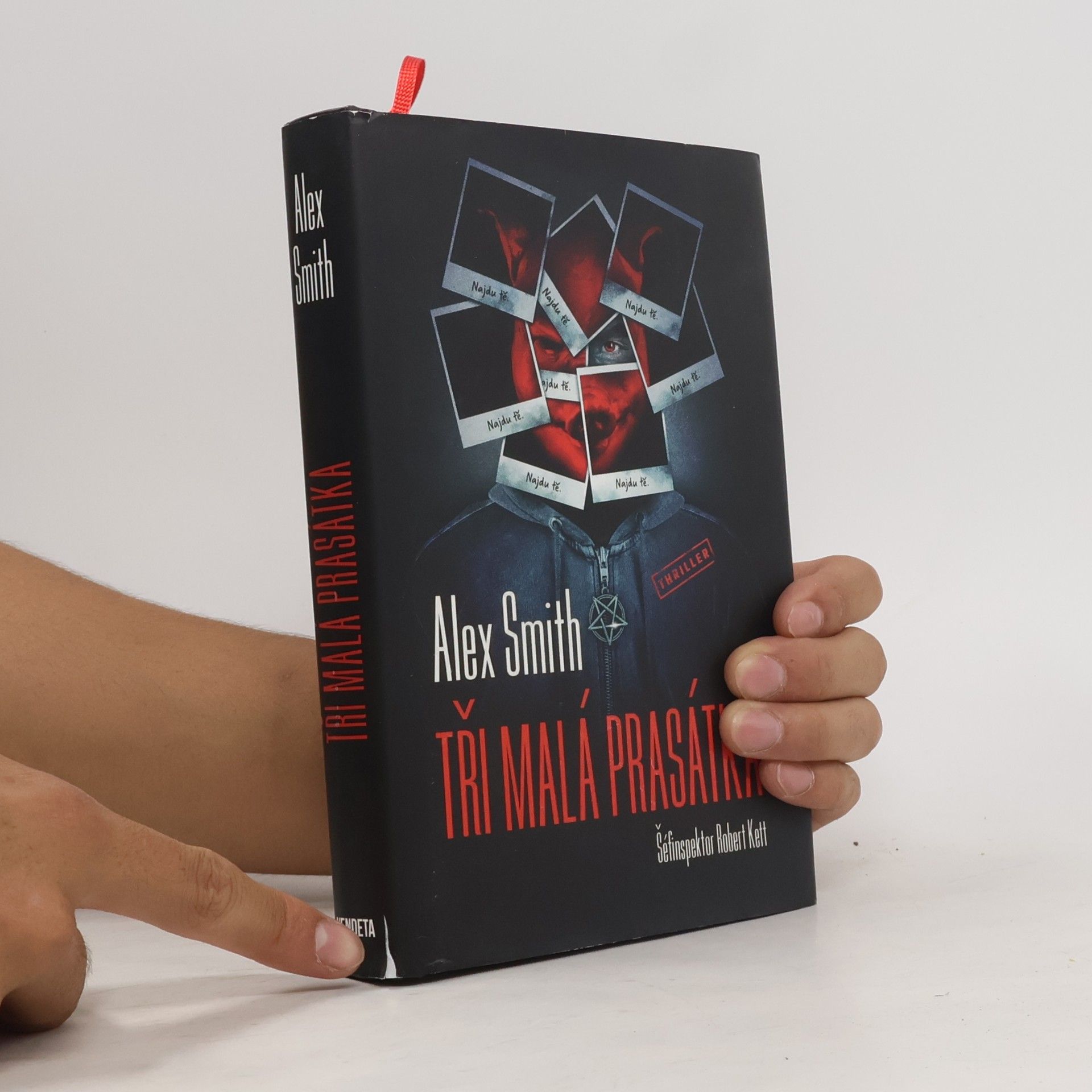 Alexander Gordon Smith Tři malá prasátka
