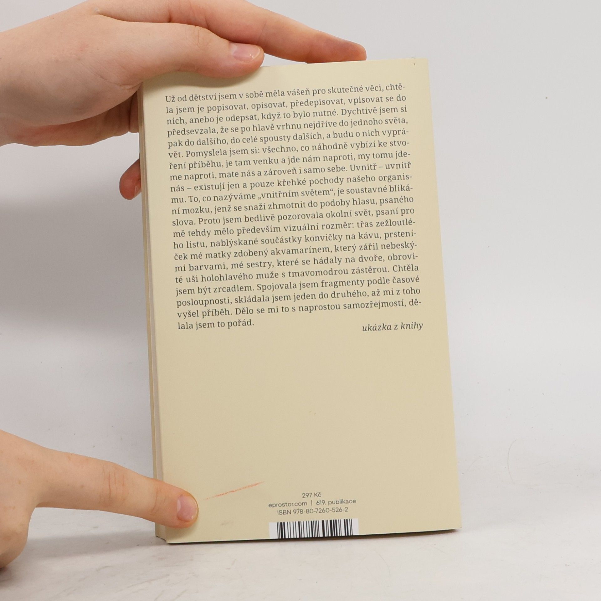 Elena Ferrante Na okraji : o potěšení z četby a psaní