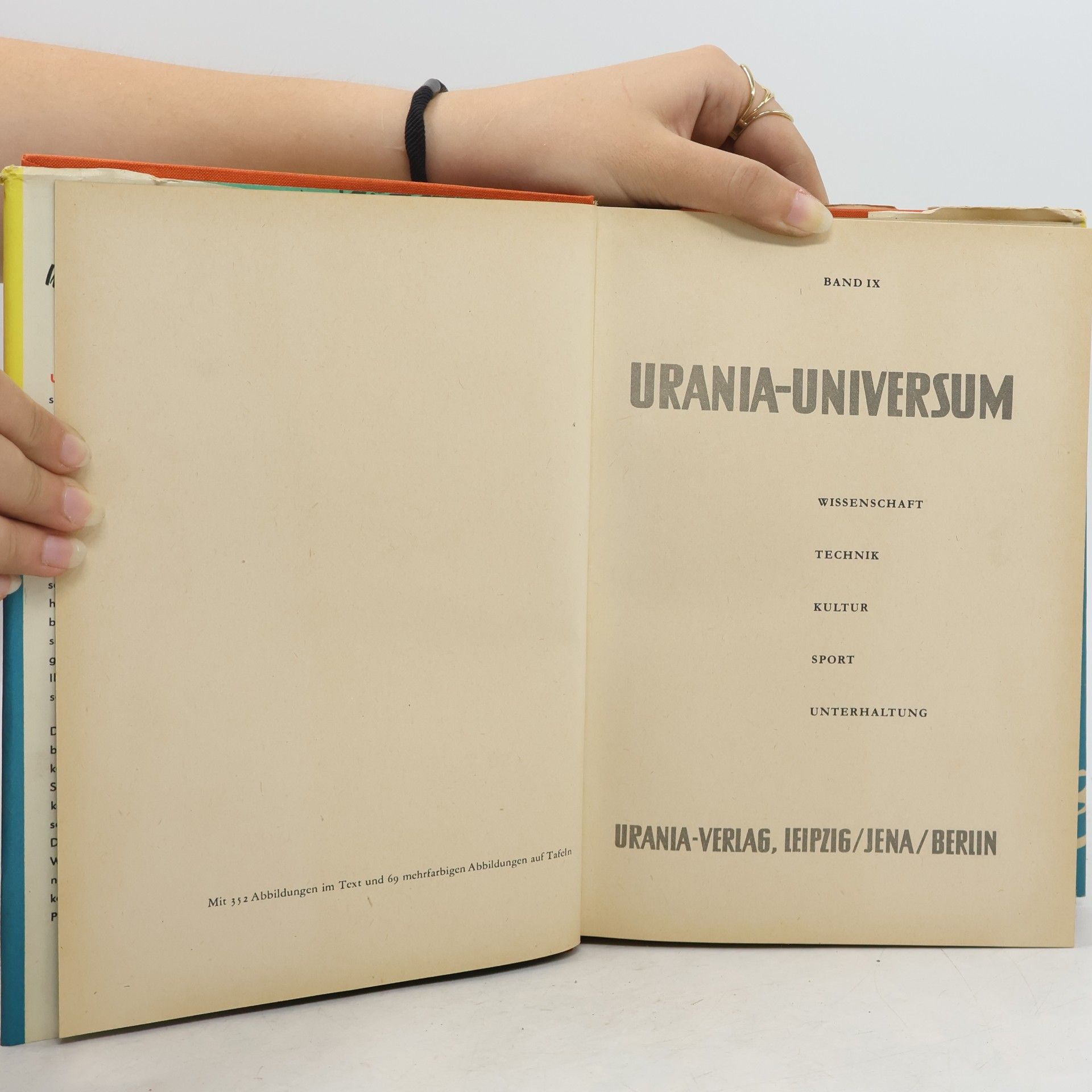 Autorenkollektiv Urania Universum 9