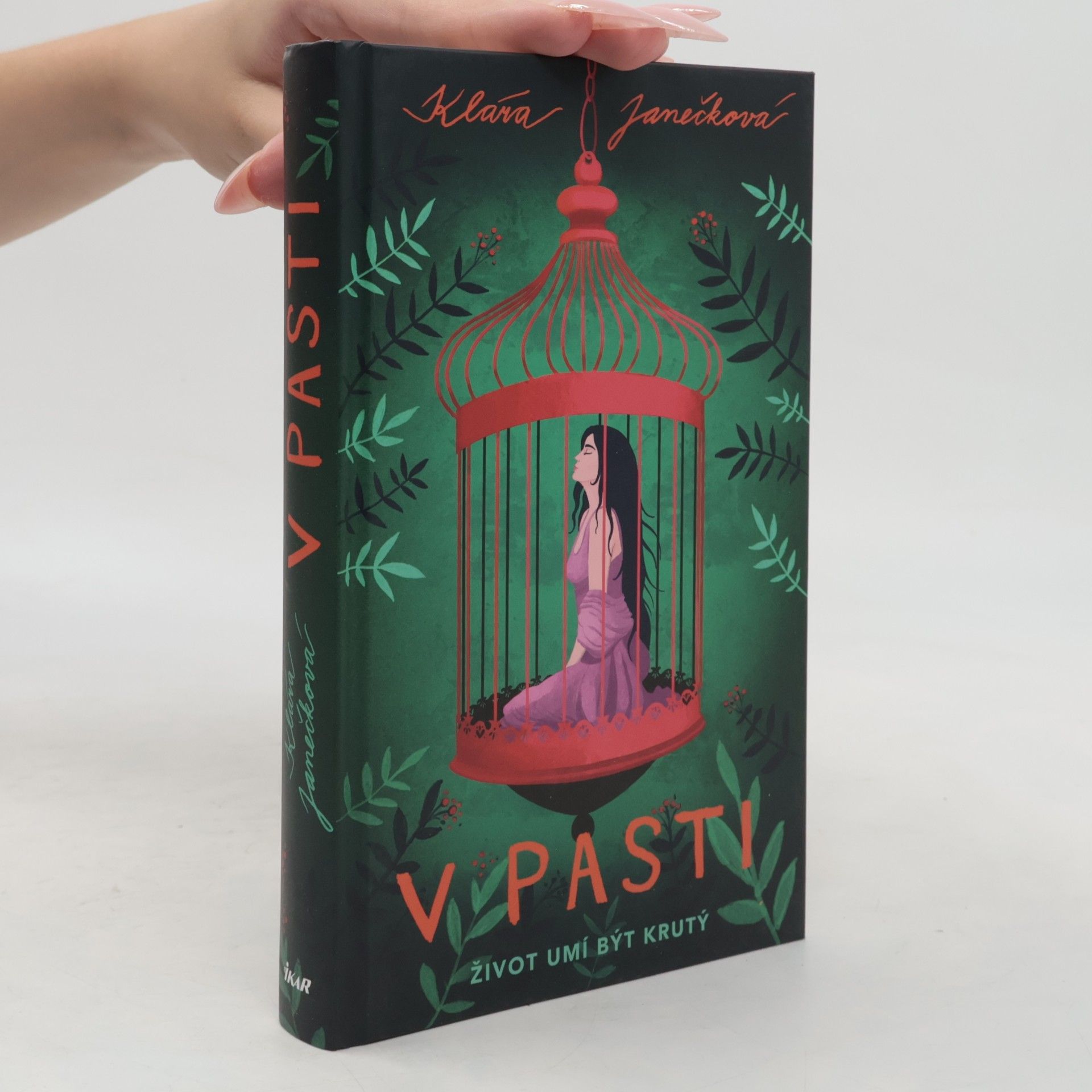 Klára Janečková V pasti