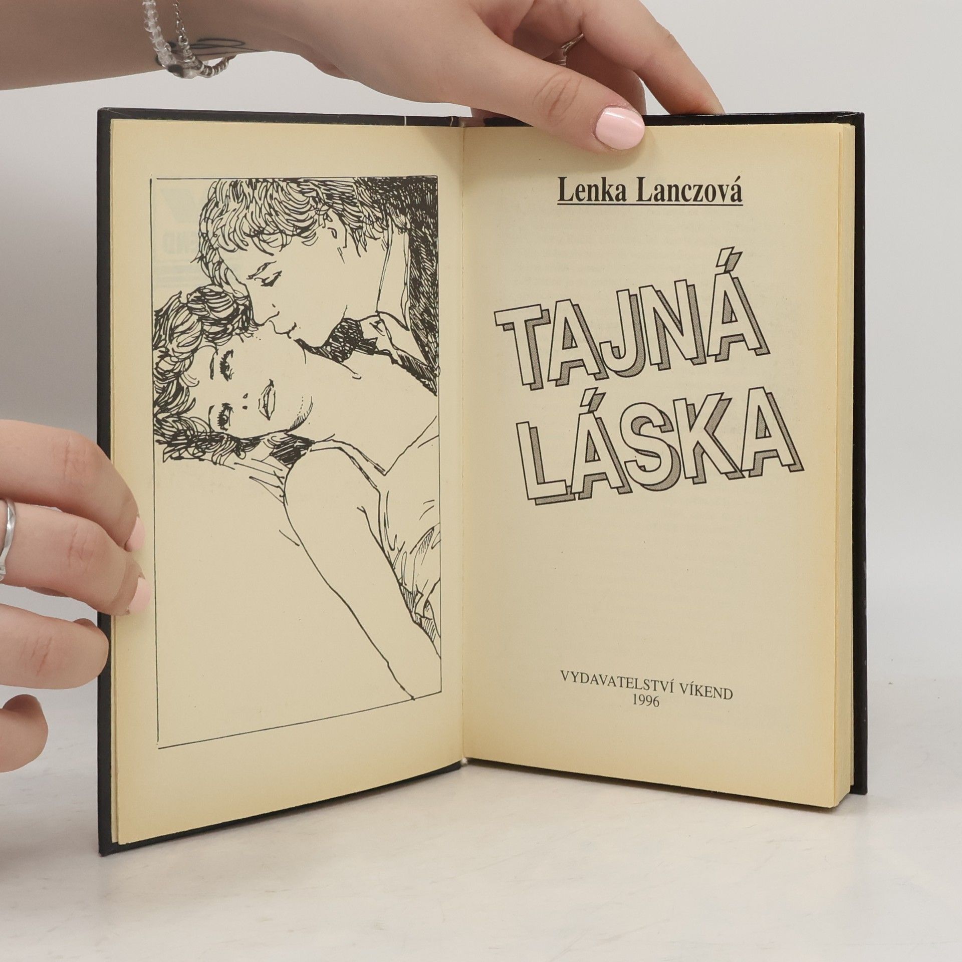 Lenka Lanczová Tajná láska