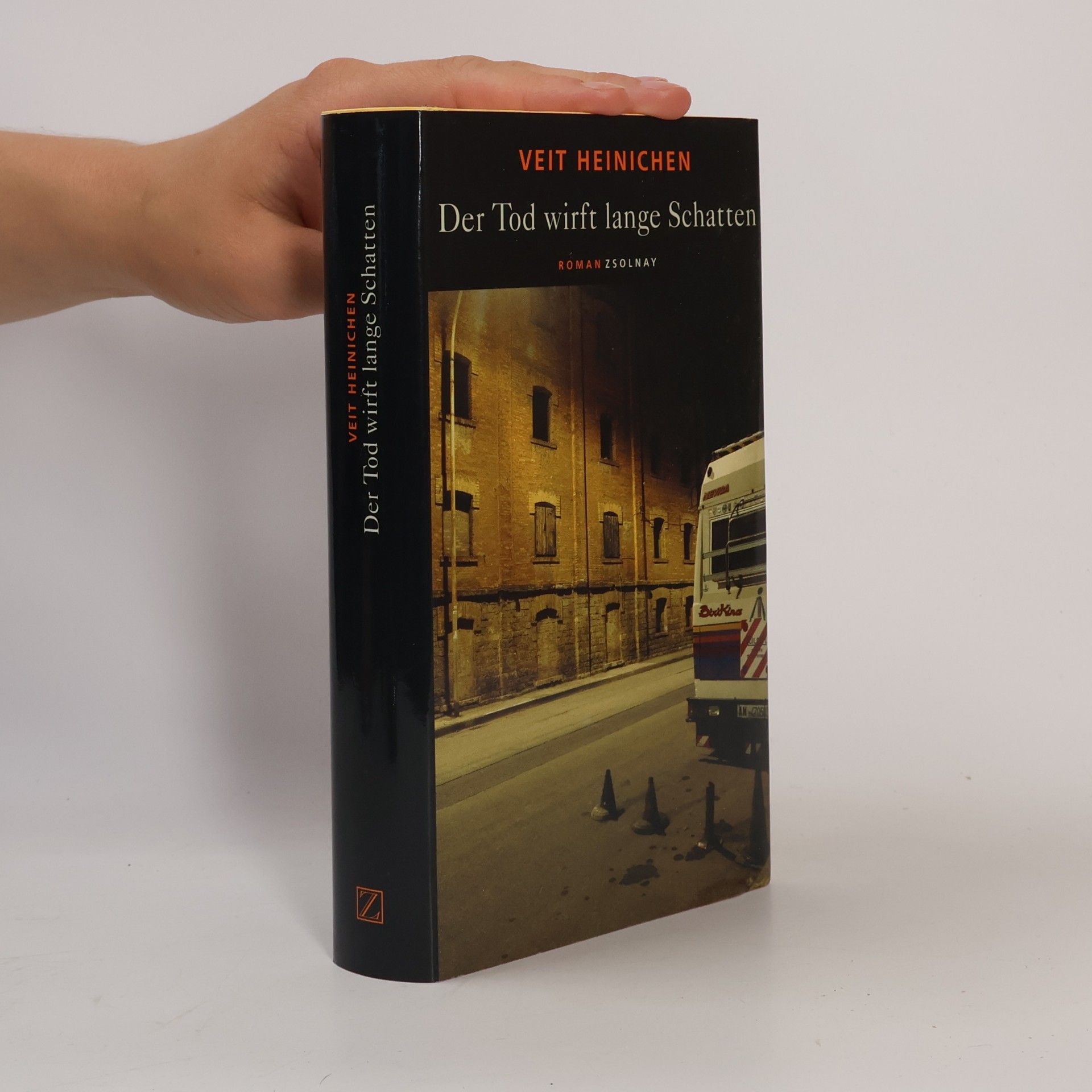 Veit Heinichen Der Tod wirft lange Schatten