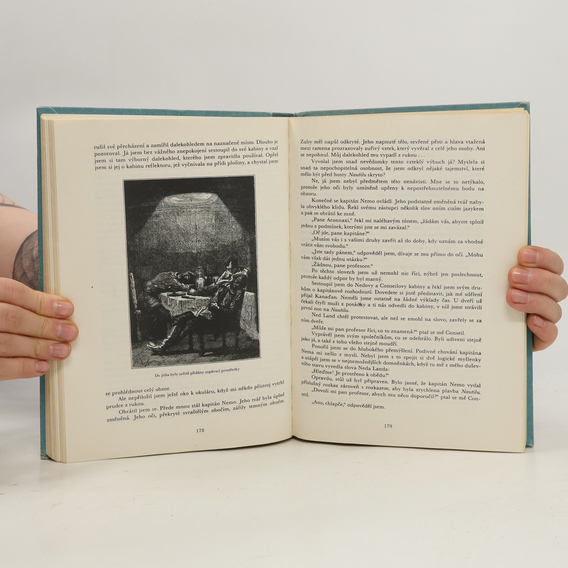 Jules Verne Dvacet tisíc mil pod mořem