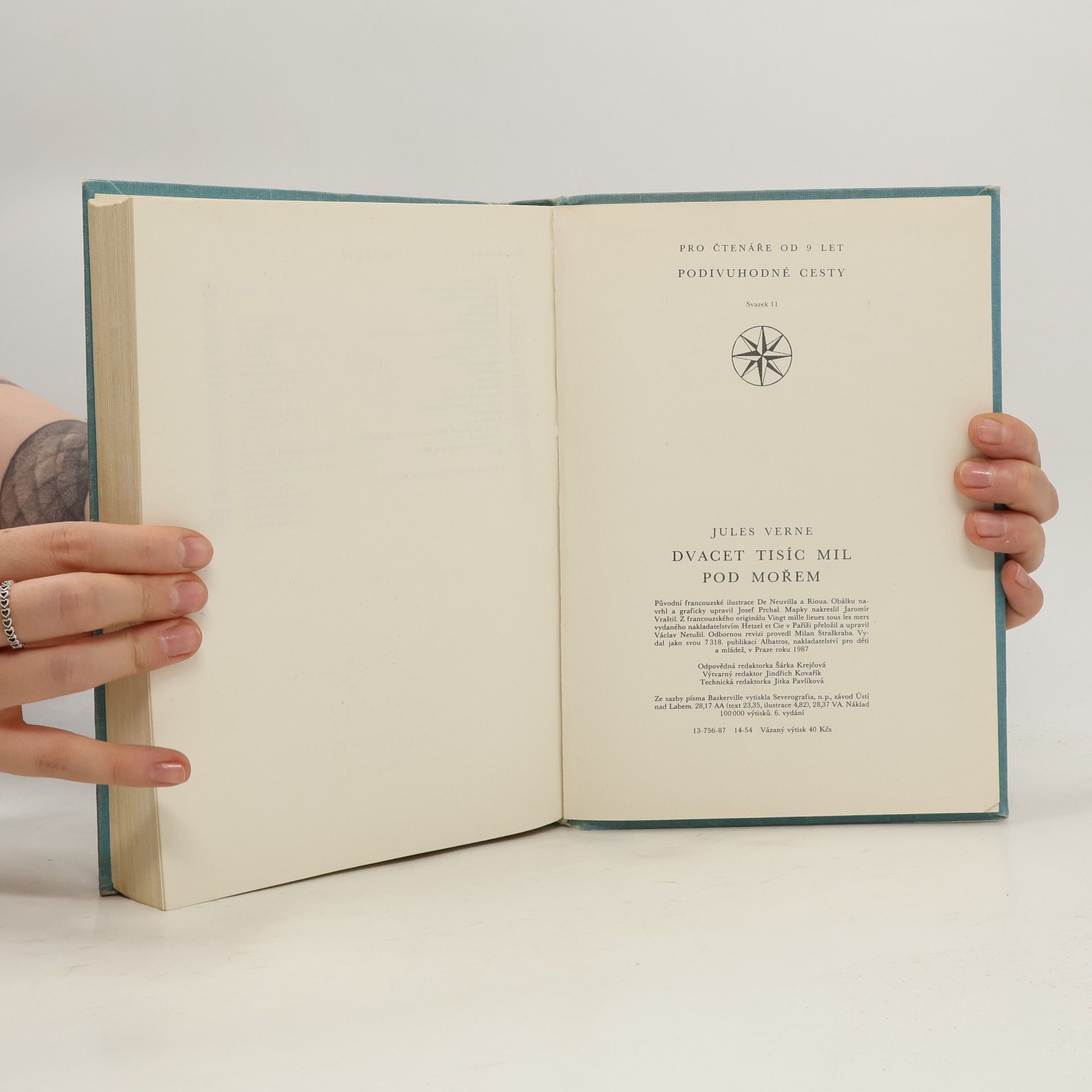 Jules Verne Dvacet tisíc mil pod mořem