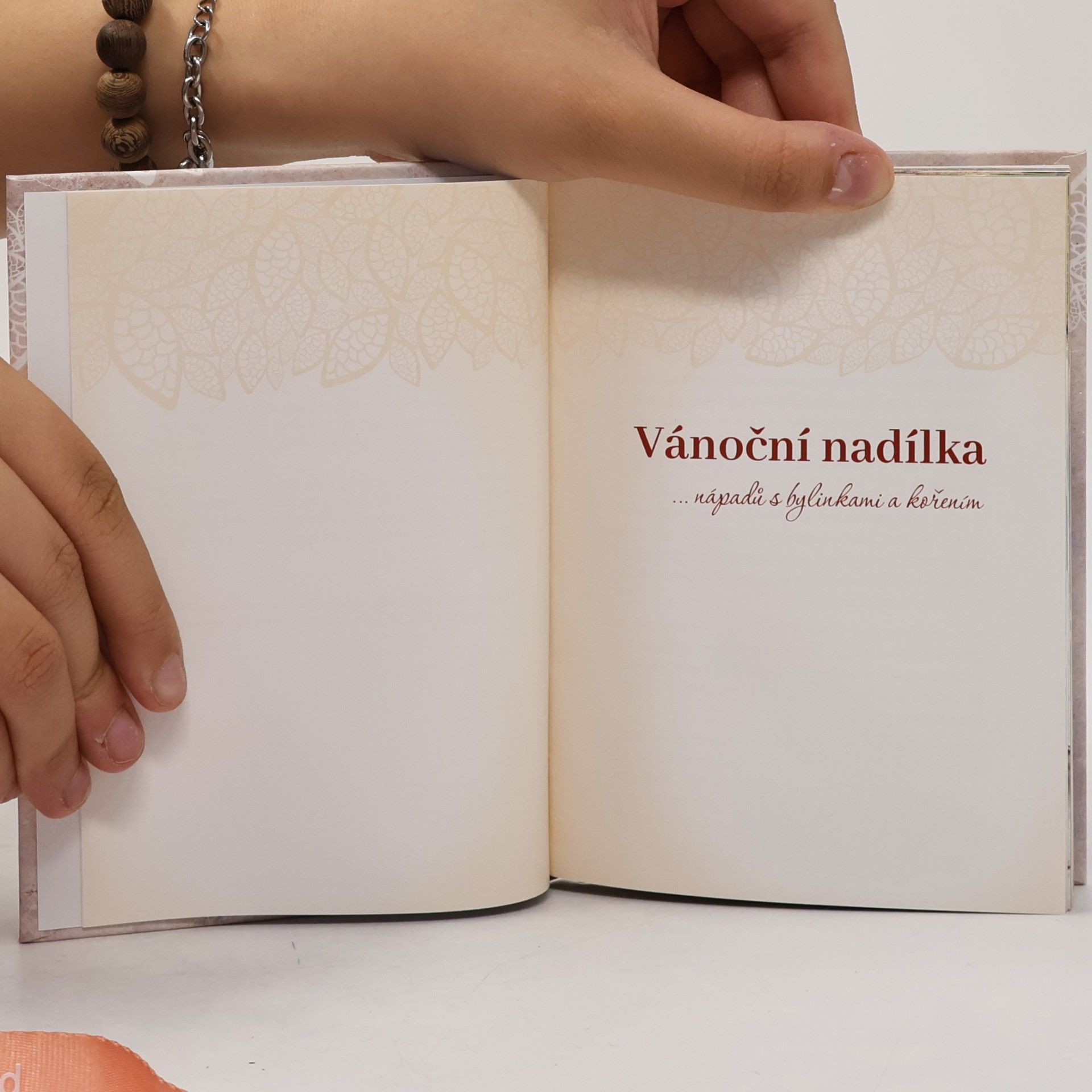 Autorenkollektiv Vánoční nadílka nápadů s bylinkami a kořením