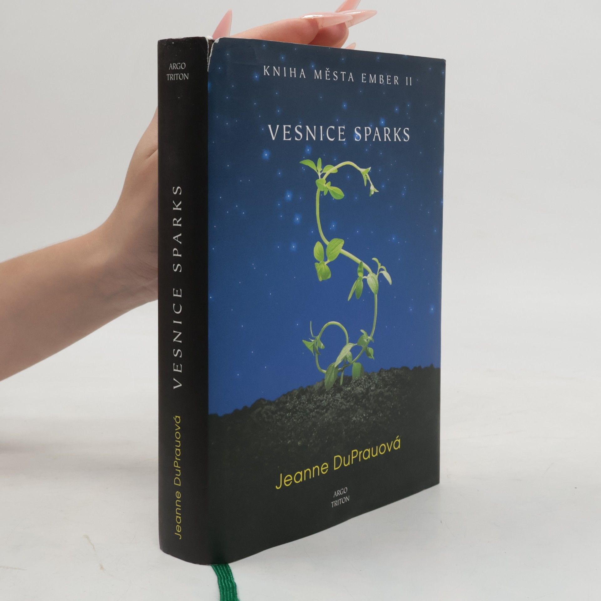 Jeanne DuPrau Vesnice Sparks. Kniha města Ember II