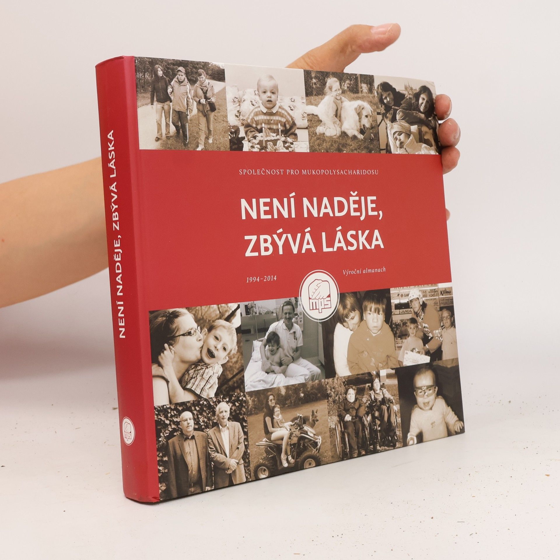 AA.VV. Není naděje, zbývá láska